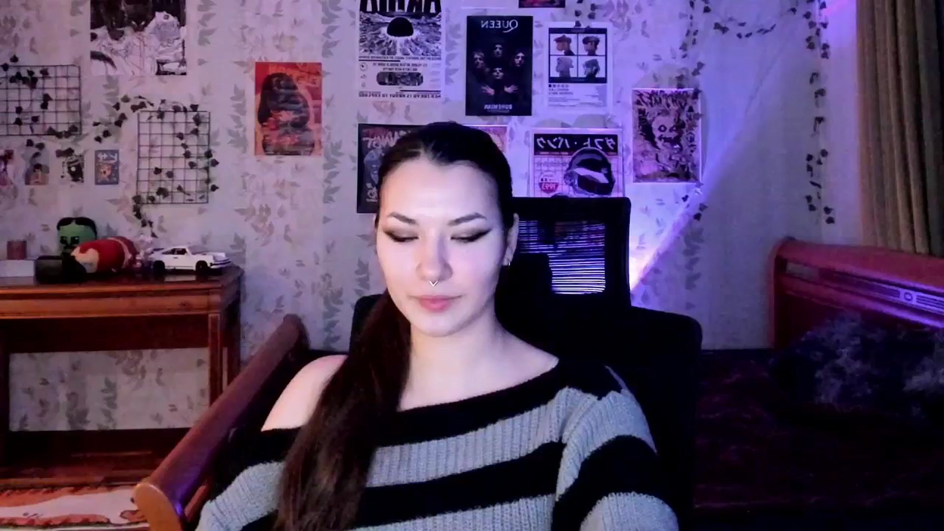 Gallery image thumbnail from AmnesiaGirl1's myfreecams stream on, 12/19/2025, 20:22 image 10 of 20