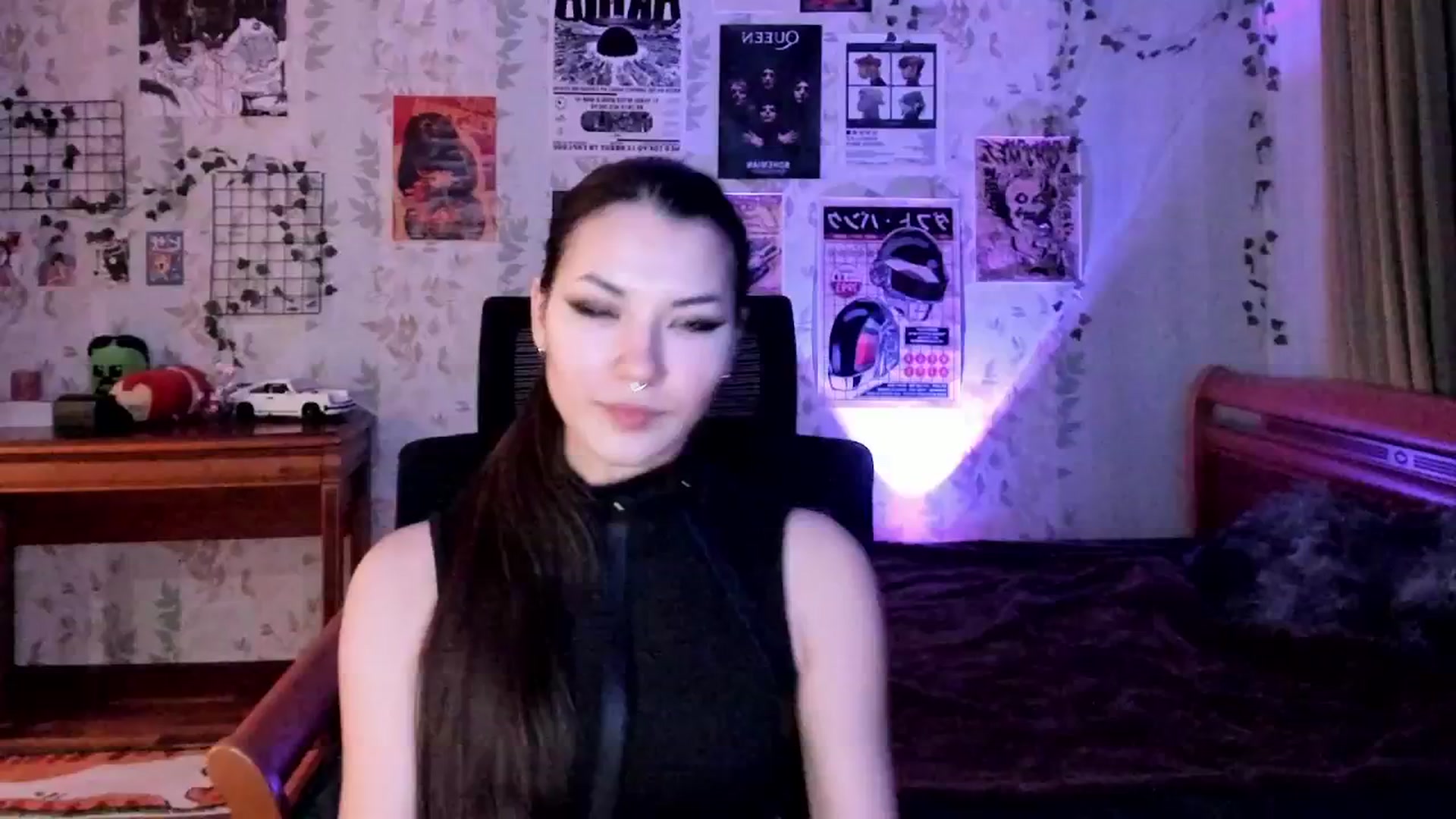 Gallery image thumbnail from AmnesiaGirl1's myfreecams stream on, 12/19/2025, 20:22 image 18 of 20