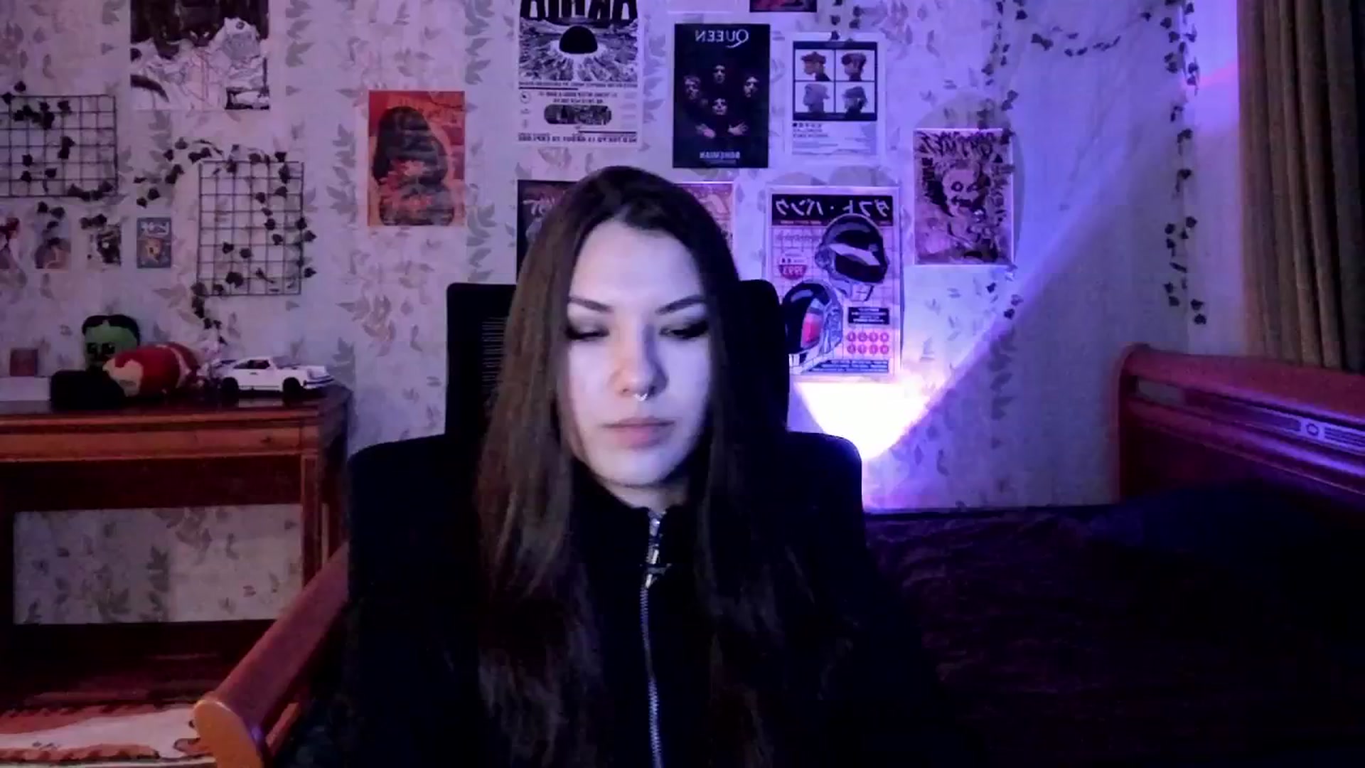 Gallery image thumbnail from AmnesiaGirl1's myfreecams stream on, 12/20/2025, 16:14 image 15 of 20