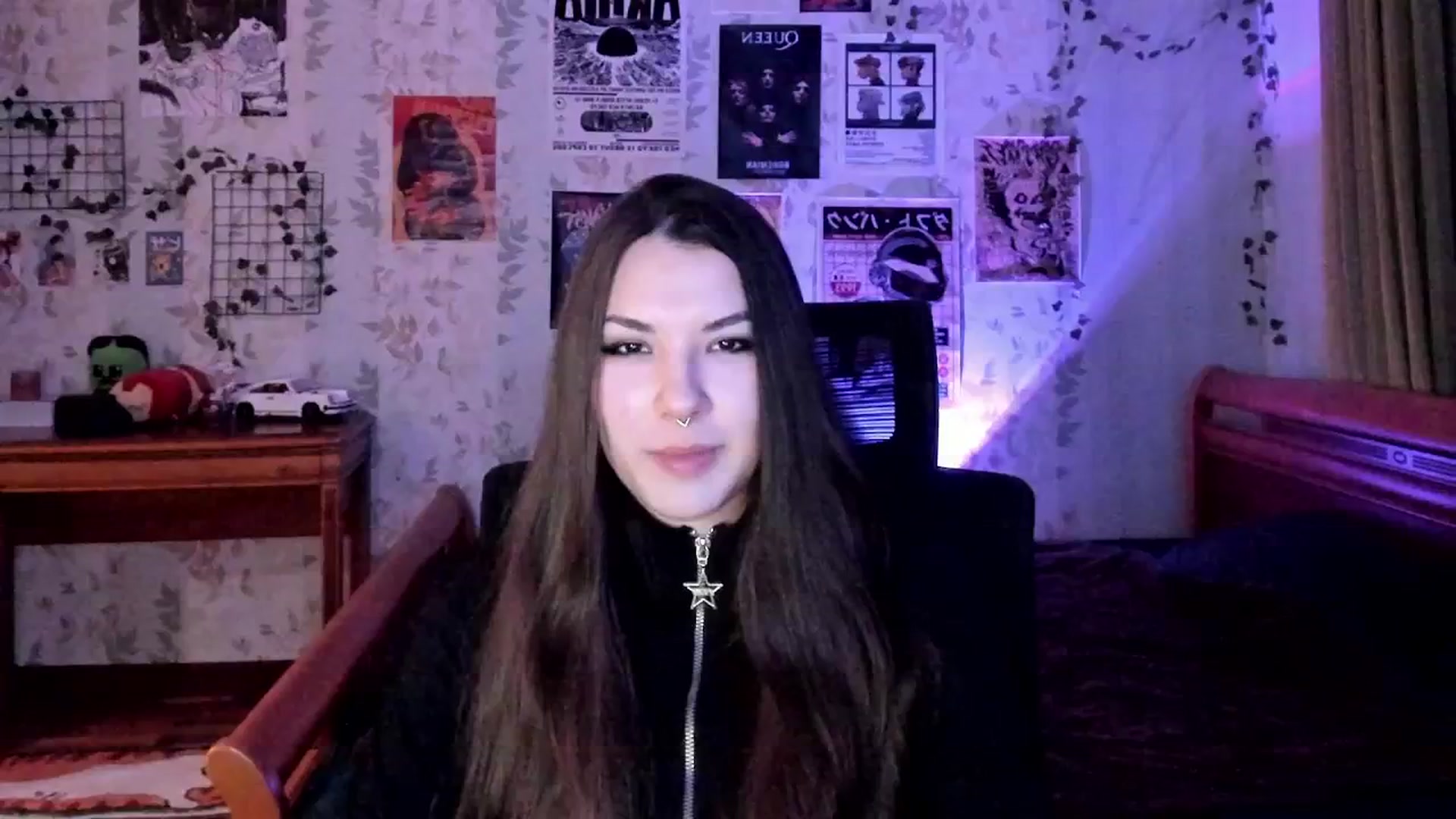 Gallery image thumbnail from AmnesiaGirl1's myfreecams stream on, 12/20/2025, 16:14 image 2 of 20
