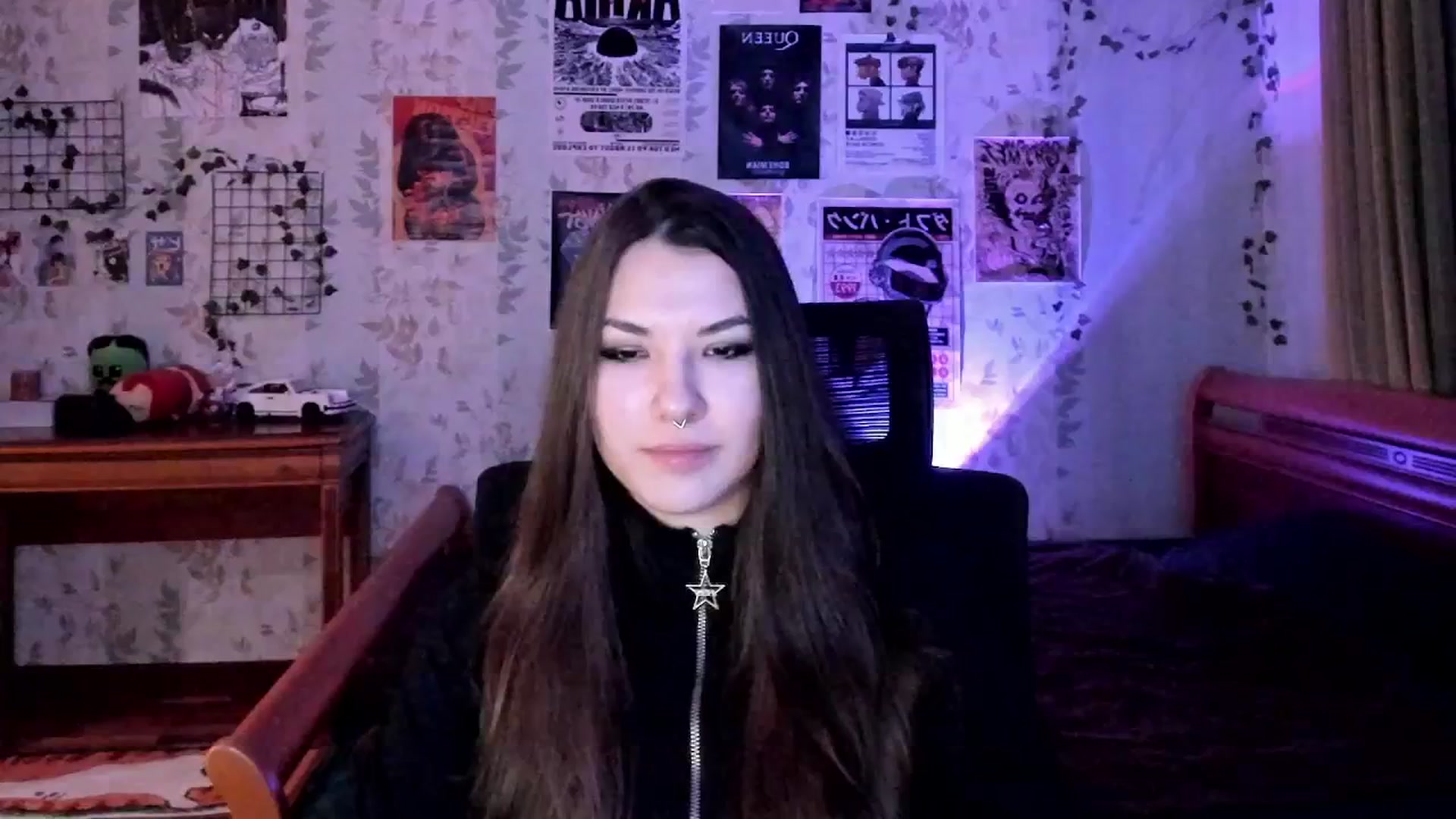 Gallery image thumbnail from AmnesiaGirl1's myfreecams stream on, 12/20/2025, 16:14 image 6 of 20