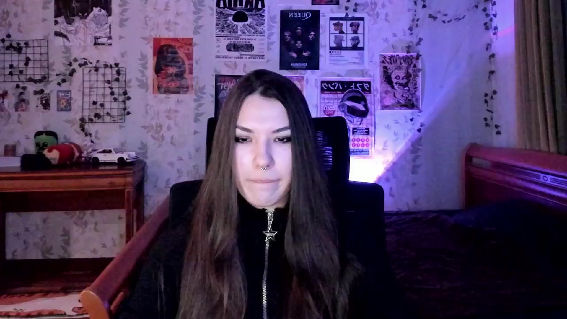 Gallery image thumbnail from AmnesiaGirl1's myfreecams stream on, 12/20/2025, 16:14 image 17 of 20