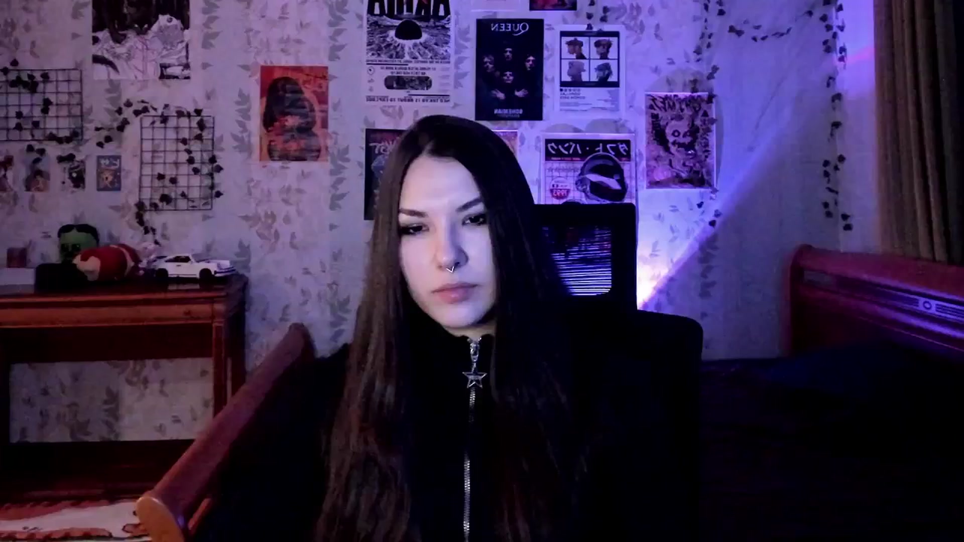 Gallery image thumbnail from AmnesiaGirl1's myfreecams stream on, 12/20/2025, 16:39 image 16 of 20