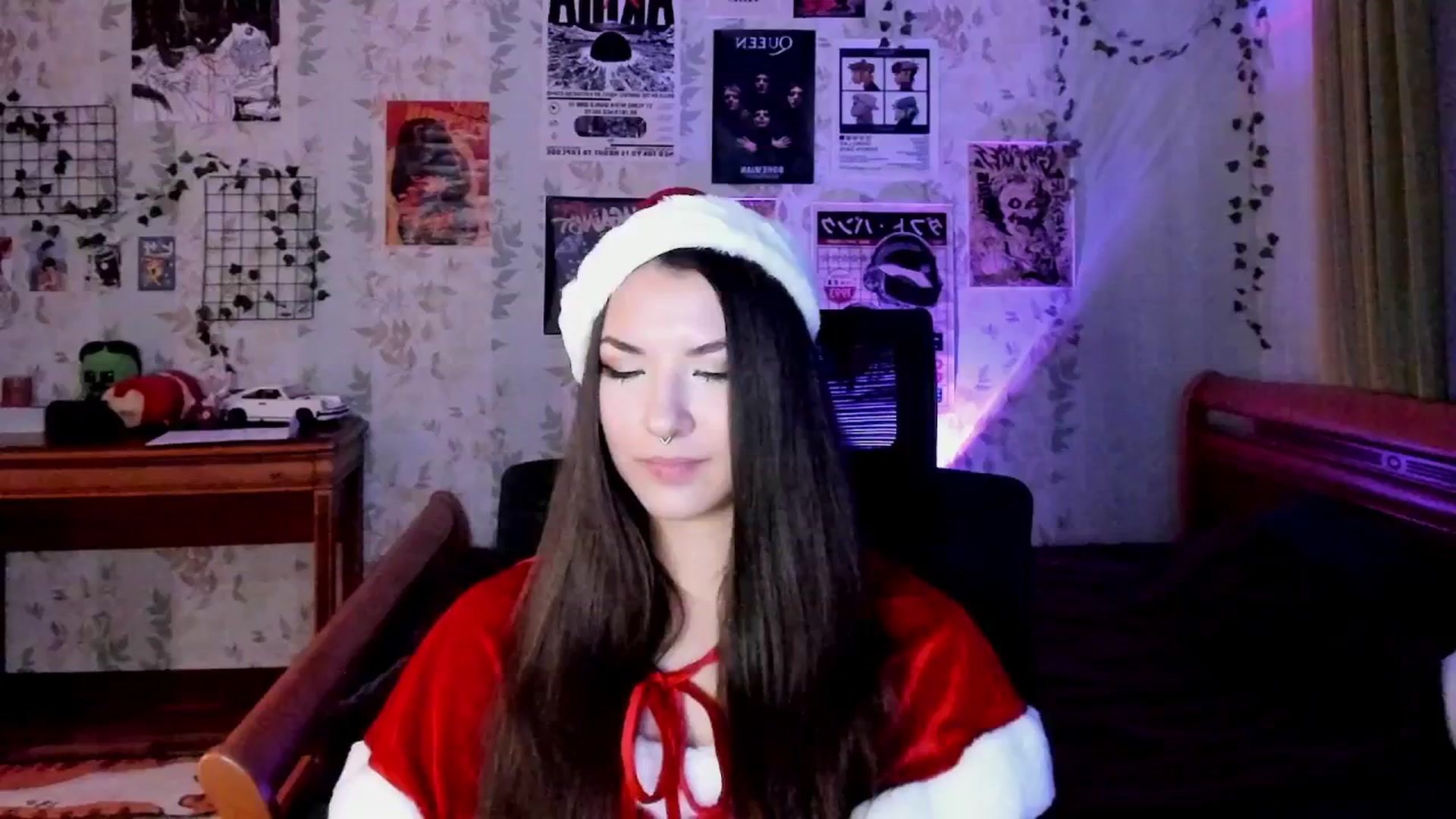Gallery image thumbnail from AmnesiaGirl1's myfreecams stream on, 12/24/2025, 15:49 image 12 of 20
