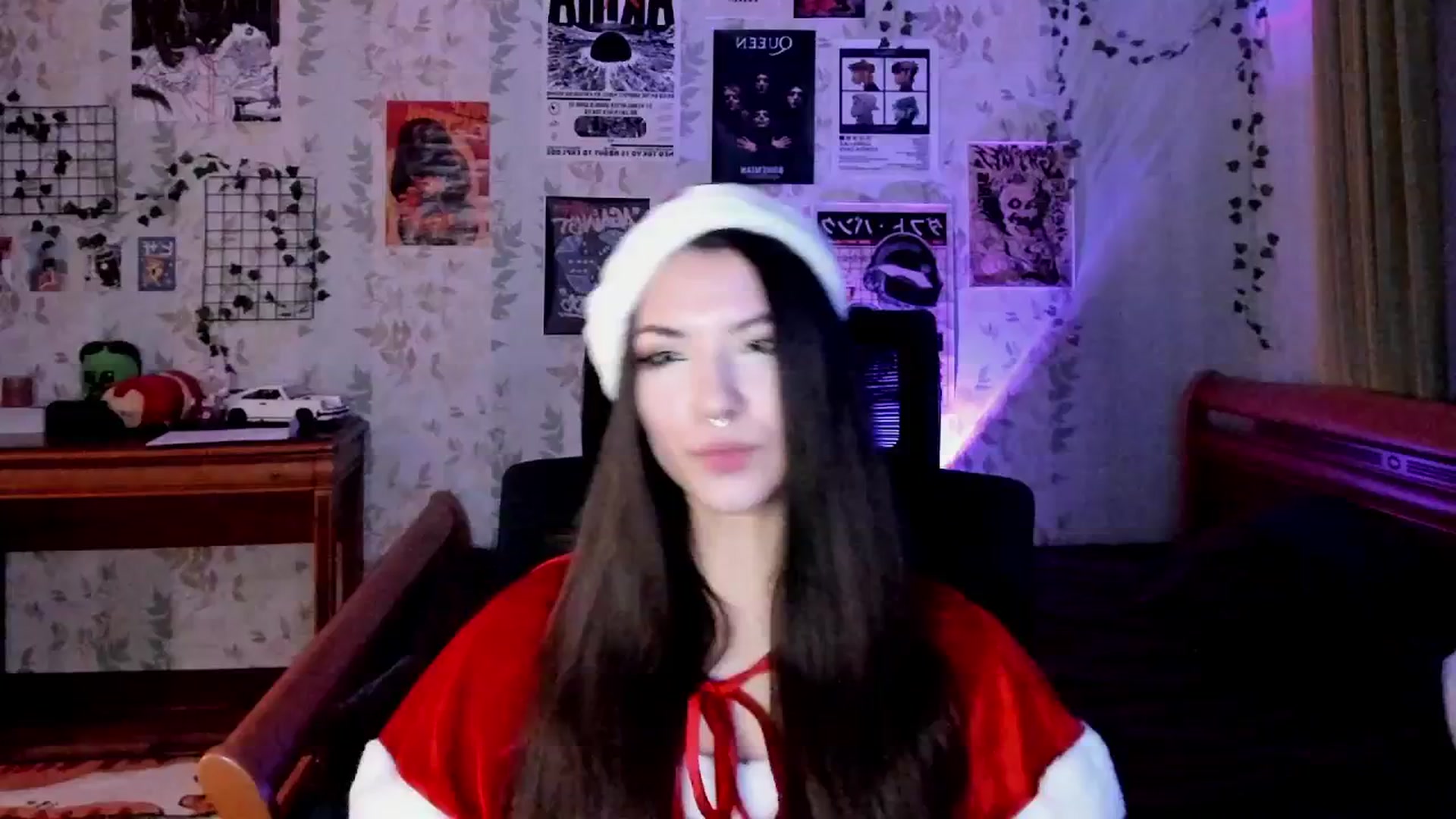 Gallery image thumbnail from AmnesiaGirl1's myfreecams stream on, 12/24/2025, 15:49 image 10 of 20