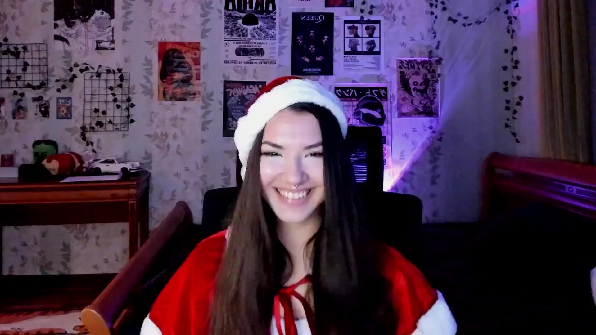 Gallery image thumbnail from AmnesiaGirl1's myfreecams stream on, 12/24/2025, 15:49 image 13 of 20