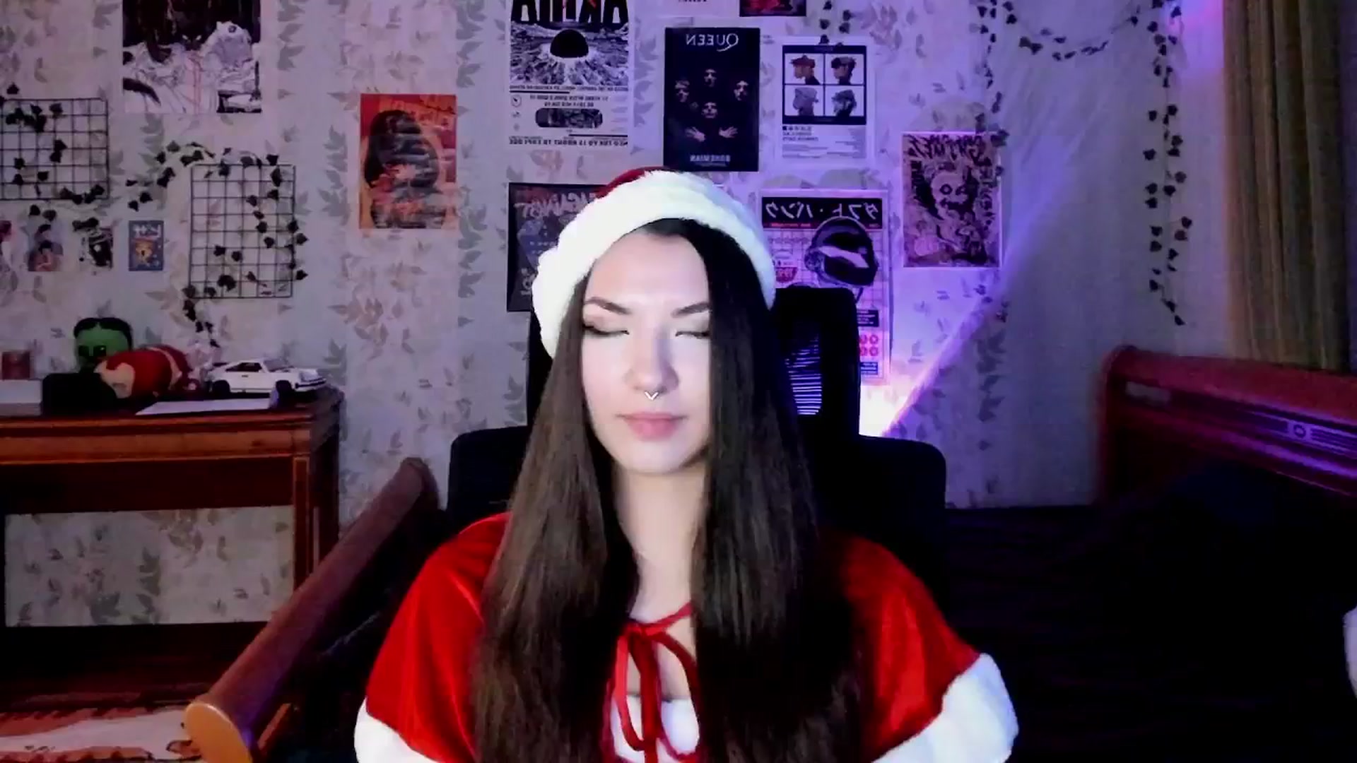 Gallery image thumbnail from AmnesiaGirl1's myfreecams stream on, 12/24/2025, 15:49 image 7 of 20