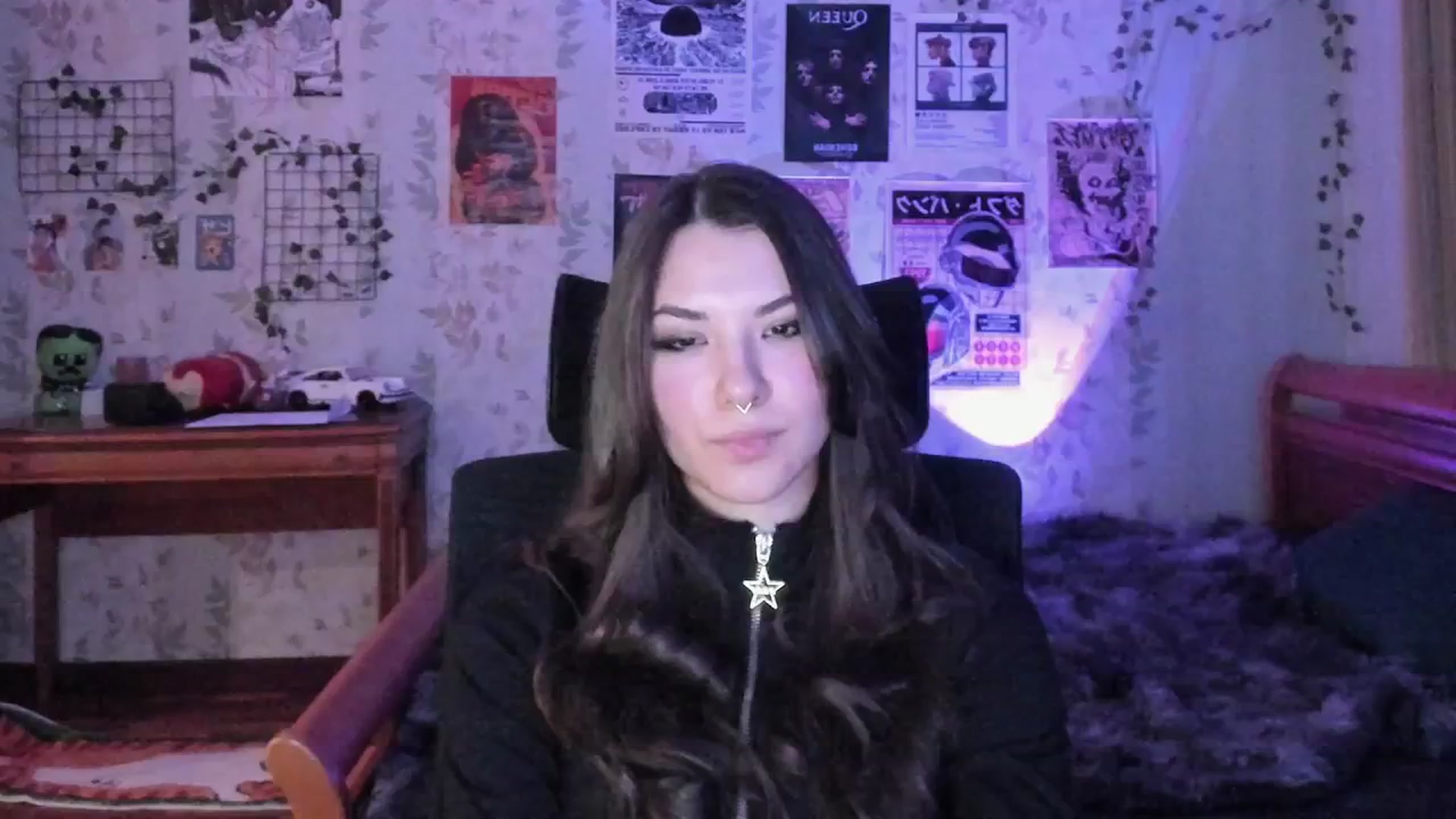 Gallery image thumbnail from AmnesiaGirl1's myfreecams stream on, 01/05/2026, 18:59 image 6 of 20