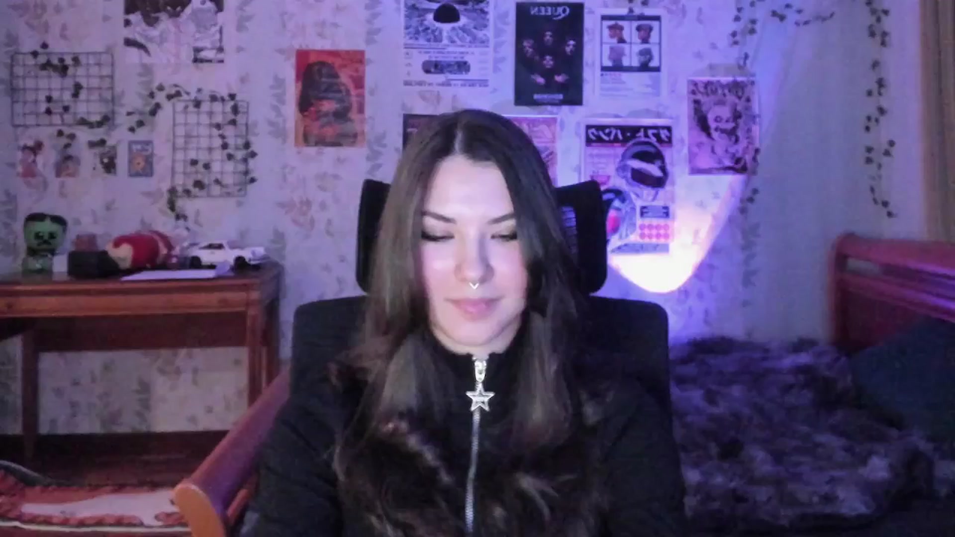 Gallery image thumbnail from AmnesiaGirl1's myfreecams stream on, 01/05/2026, 18:59 image 18 of 20