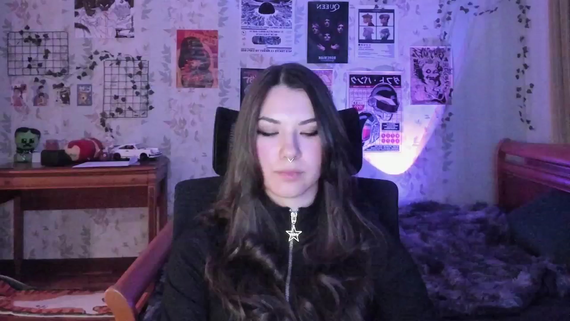 Gallery image thumbnail from AmnesiaGirl1's myfreecams stream on, 01/05/2026, 18:59 image 2 of 20