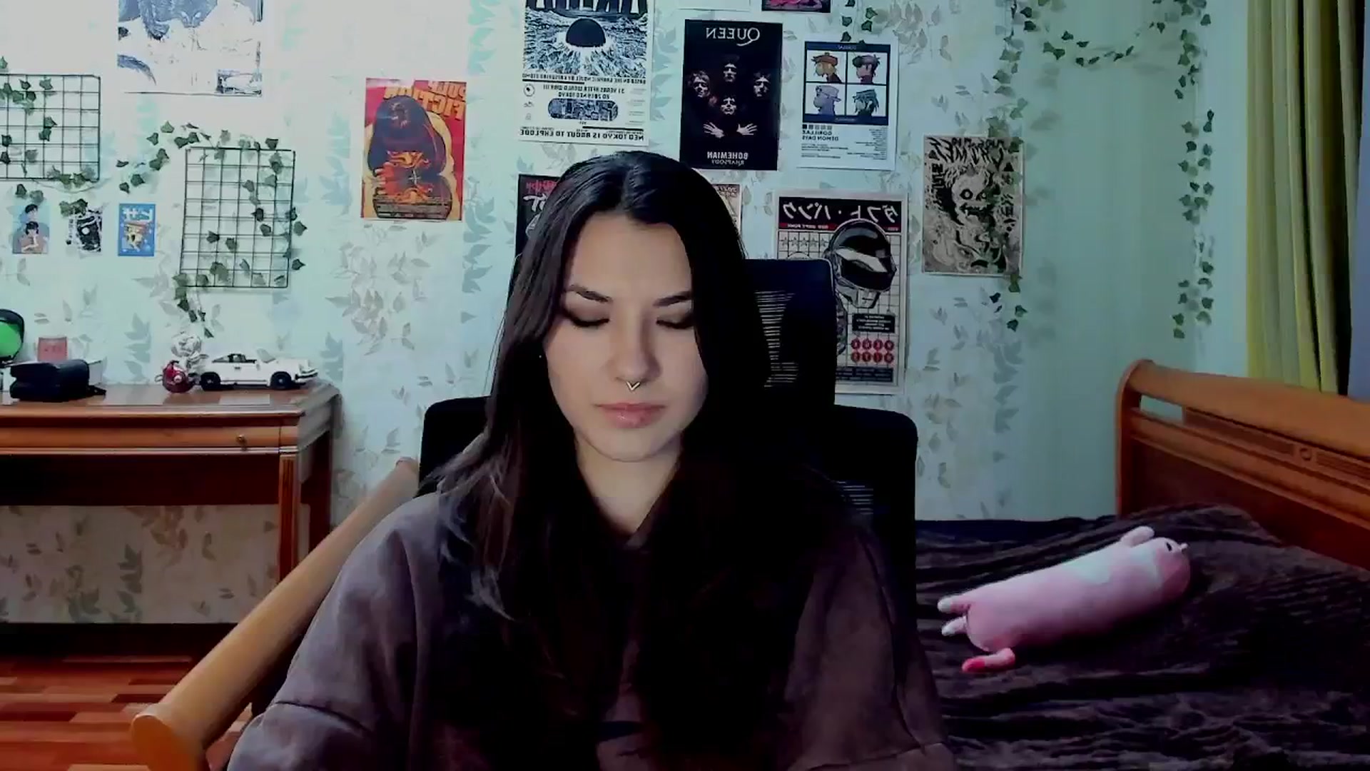 Gallery image thumbnail from AmnesiaGirl1's myfreecams stream on, 01/17/2026, 19:00 image 5 of 20