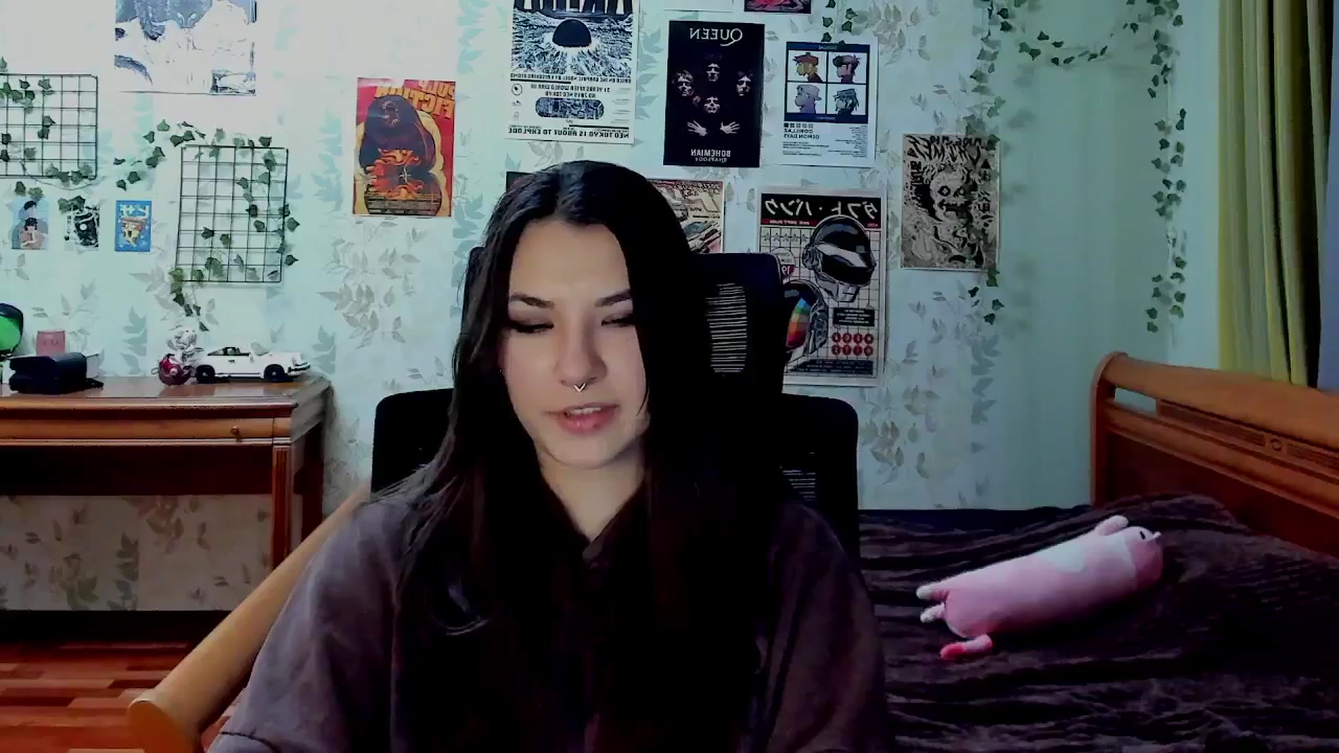 Gallery image thumbnail from AmnesiaGirl1's myfreecams stream on, 01/17/2026, 20:04 image 18 of 20