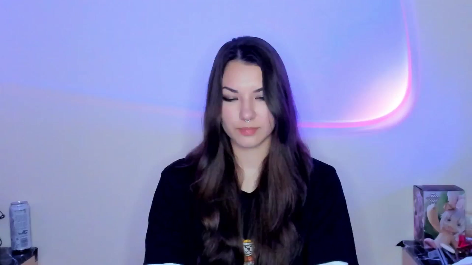 Gallery image thumbnail from AmnesiaGirl1's myfreecams stream on, 04/06/2026, 19:12 image 1 of 20