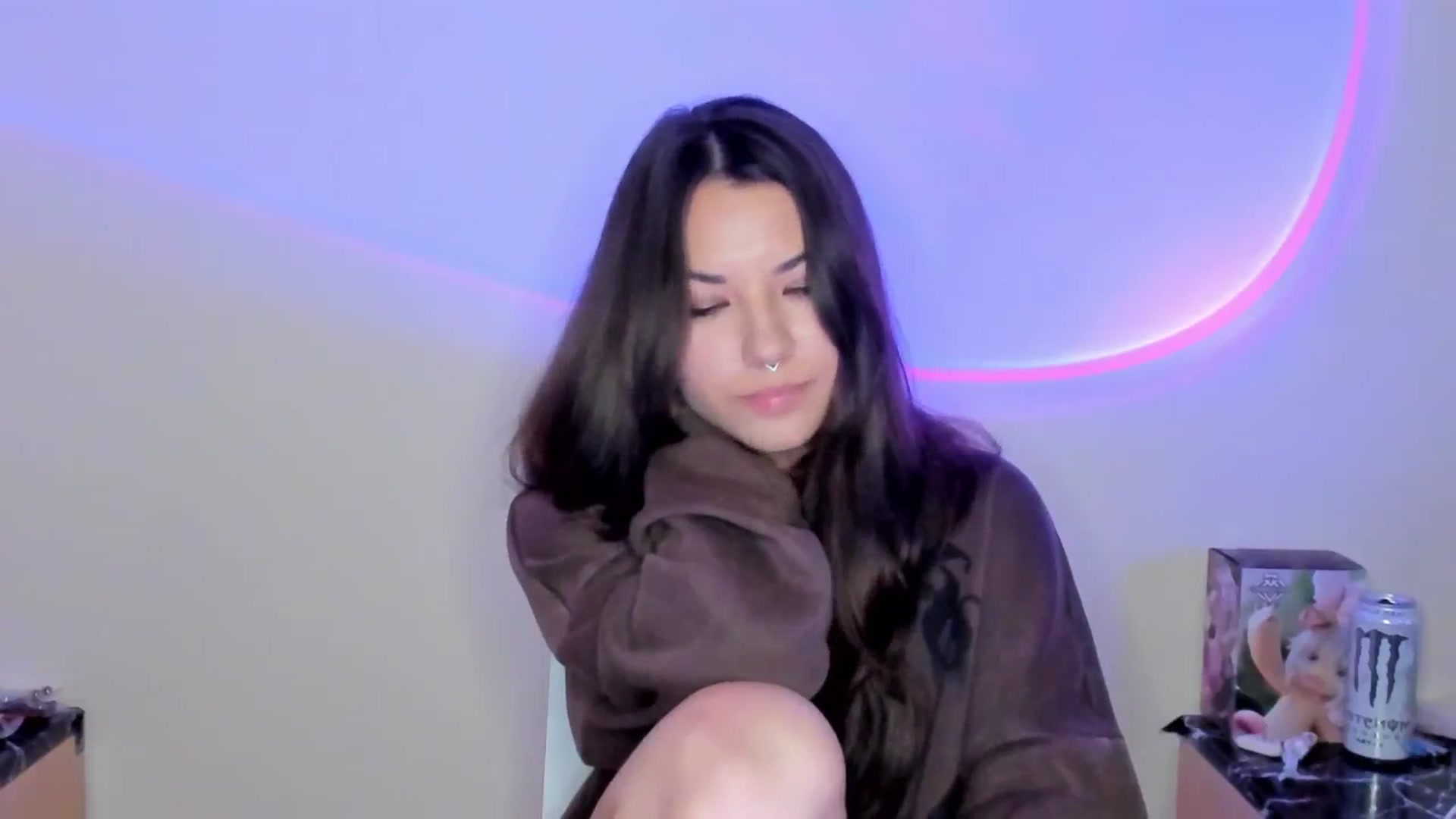 Gallery image thumbnail from AmnesiaGirl1's myfreecams stream on, 04/10/2026, 18:14 image 16 of 20