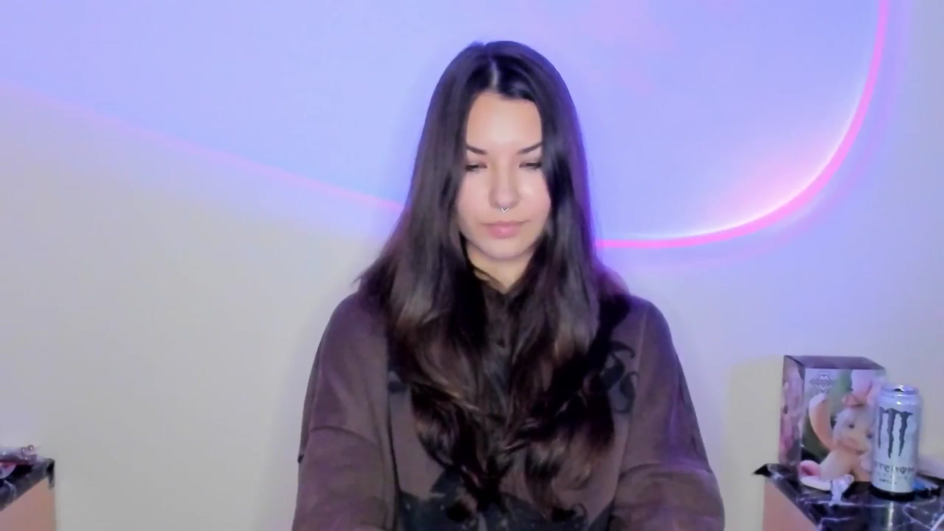 Gallery image thumbnail from AmnesiaGirl1's myfreecams stream on, 04/10/2026, 18:14 image 4 of 20