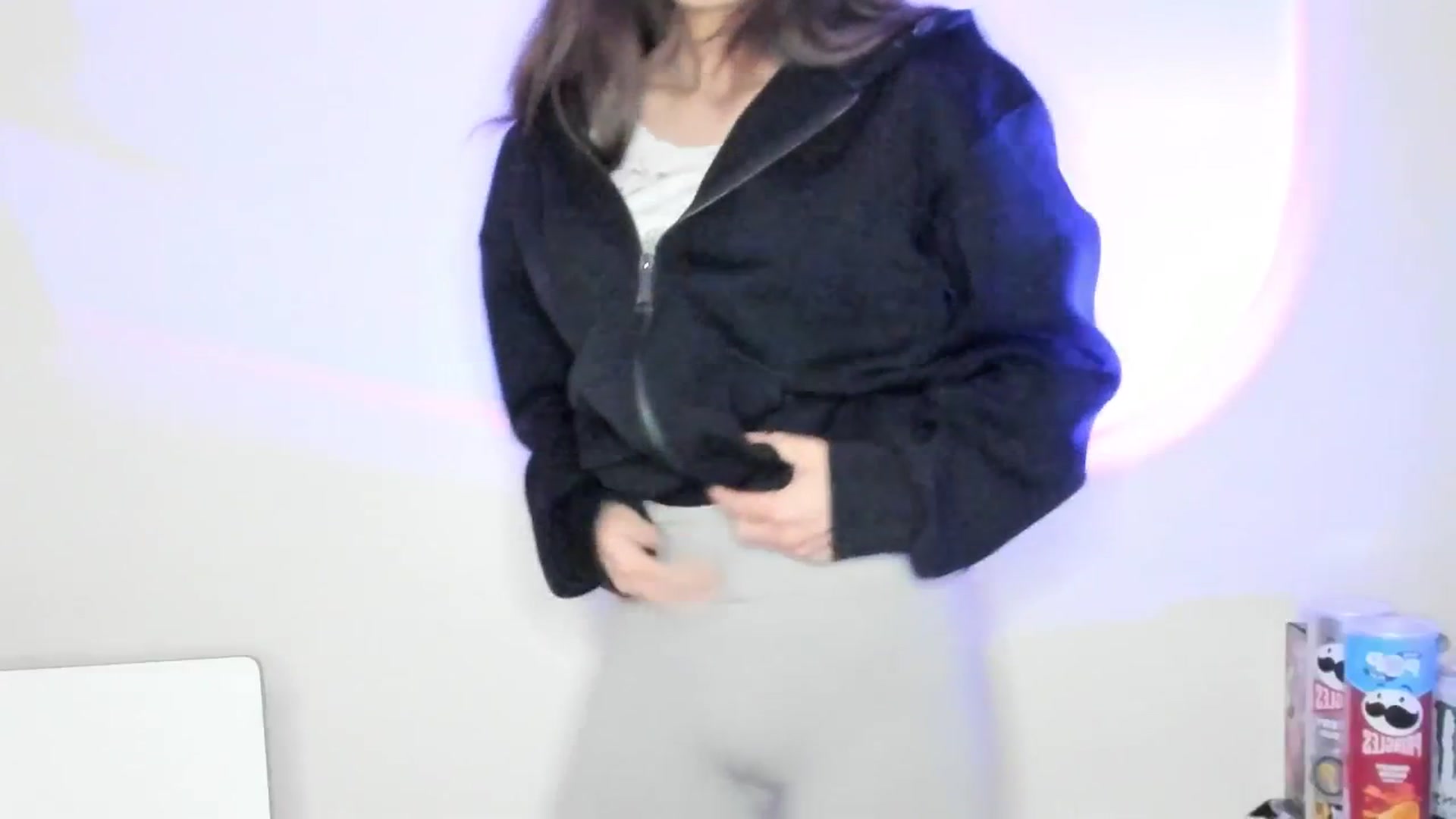 Gallery image thumbnail from AmnesiaGirl1's myfreecams stream on, 04/22/2026, 22:34 image 9 of 20