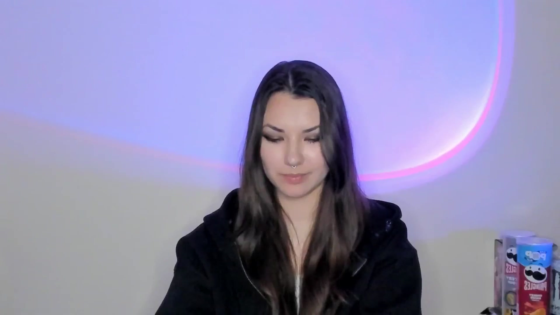Gallery image thumbnail from AmnesiaGirl1's myfreecams stream on, 04/22/2026, 22:34 image 8 of 20