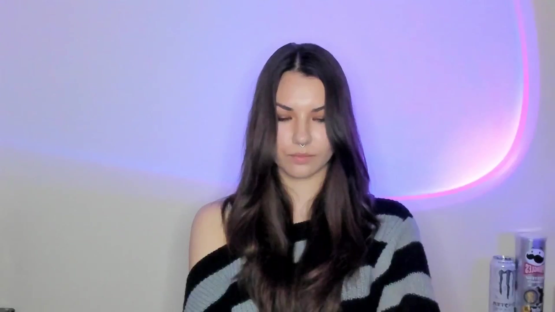 Gallery image thumbnail from AmnesiaGirl1's myfreecams stream on, 04/24/2026, 19:15 image 17 of 20