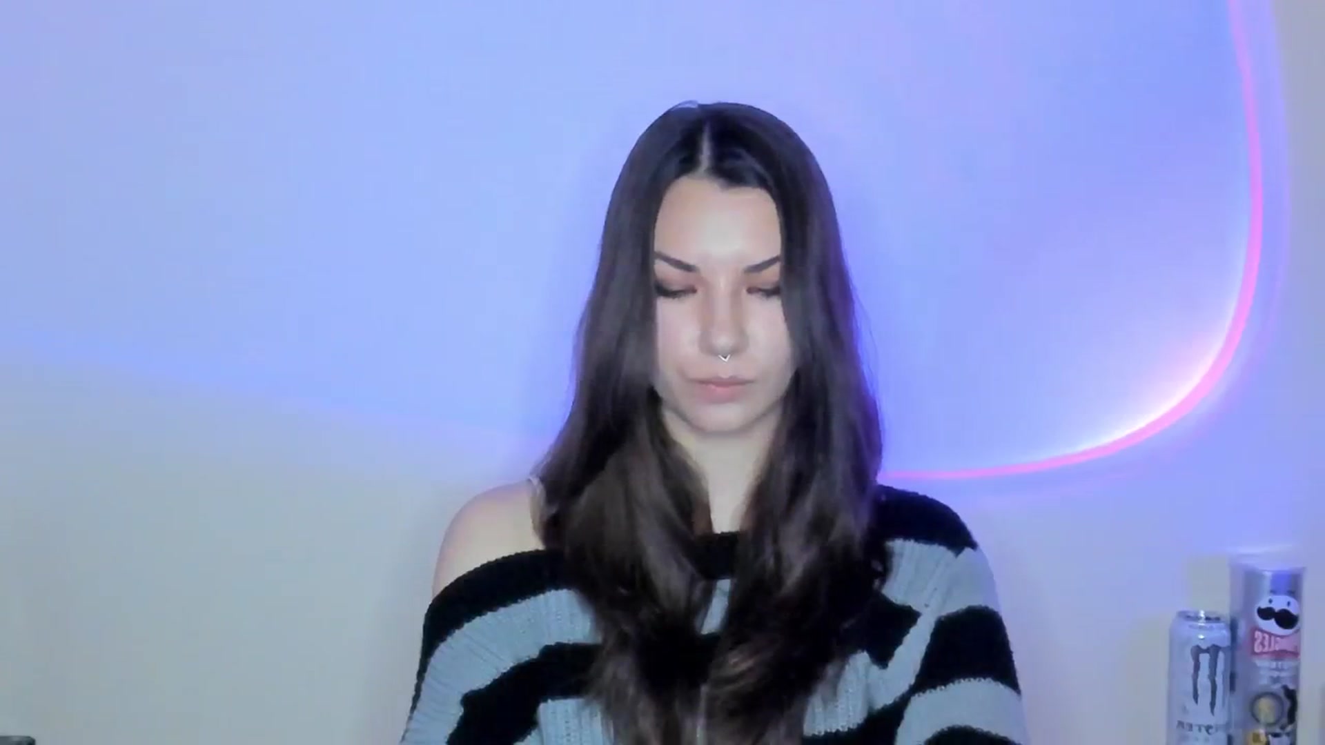 Gallery image thumbnail from AmnesiaGirl1's myfreecams stream on, 04/24/2026, 19:15 image 9 of 20