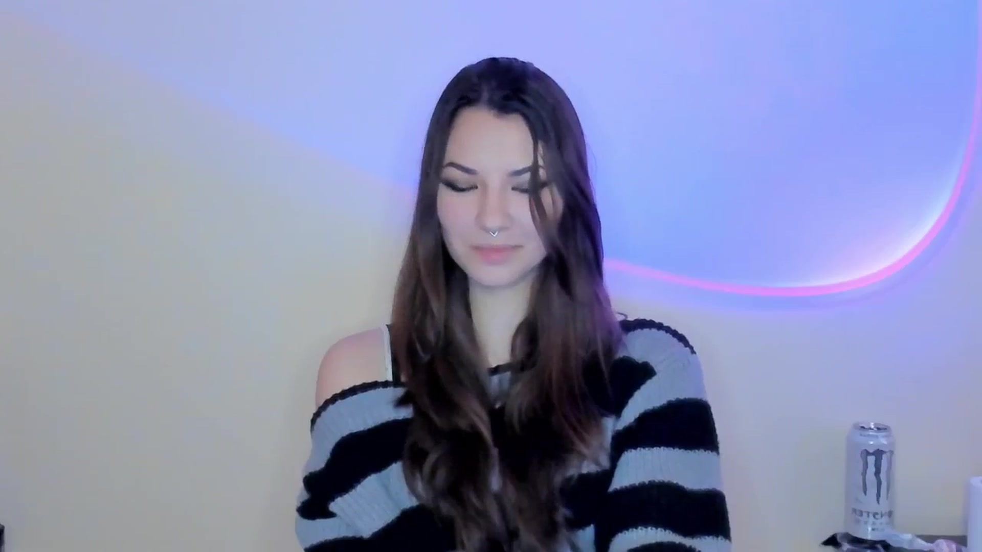 Gallery image thumbnail from AmnesiaGirl1's myfreecams stream on, 04/25/2026, 17:49 image 8 of 20