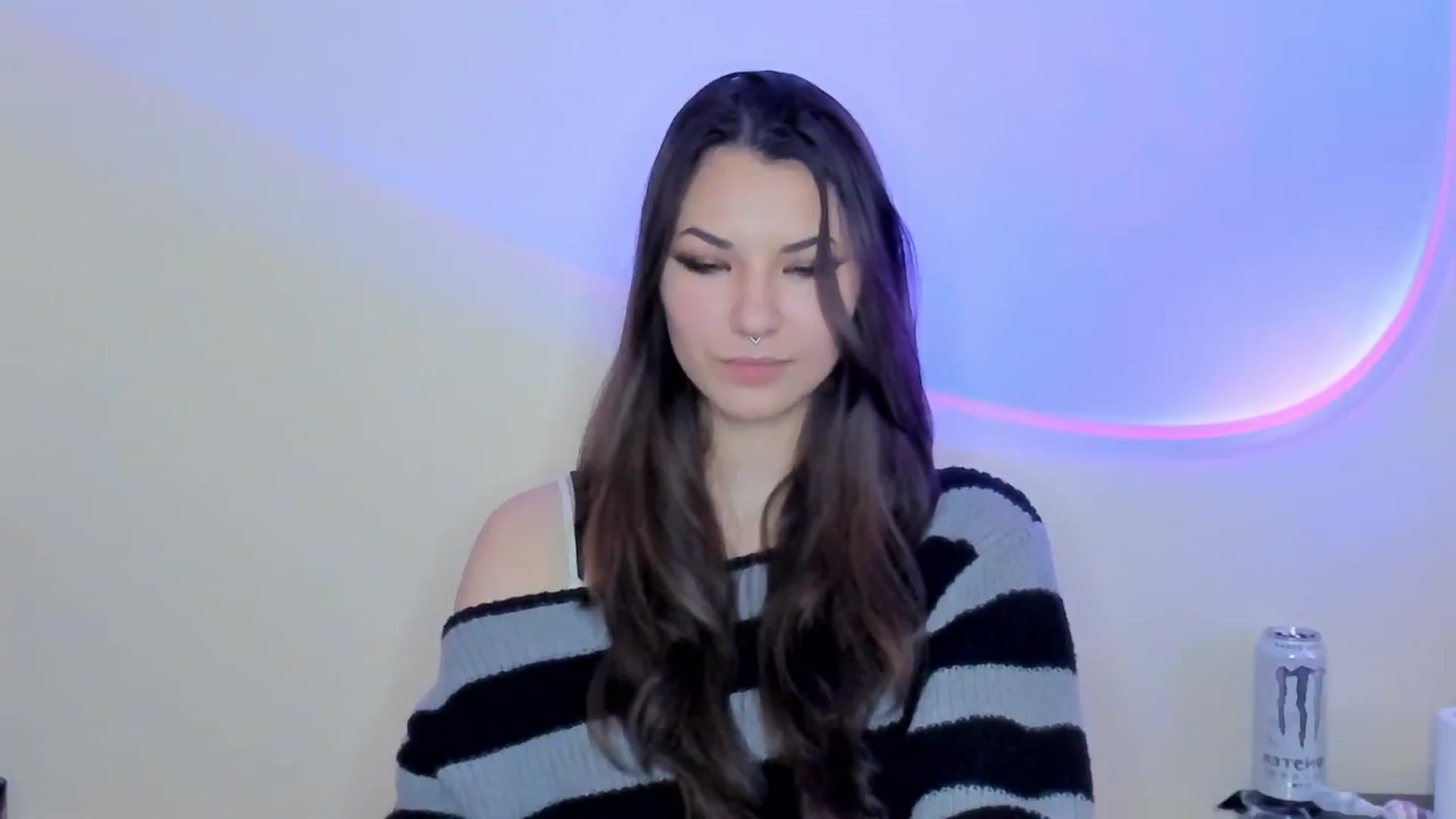 Gallery image thumbnail from AmnesiaGirl1's myfreecams stream on, 04/25/2026, 17:49 image 12 of 20