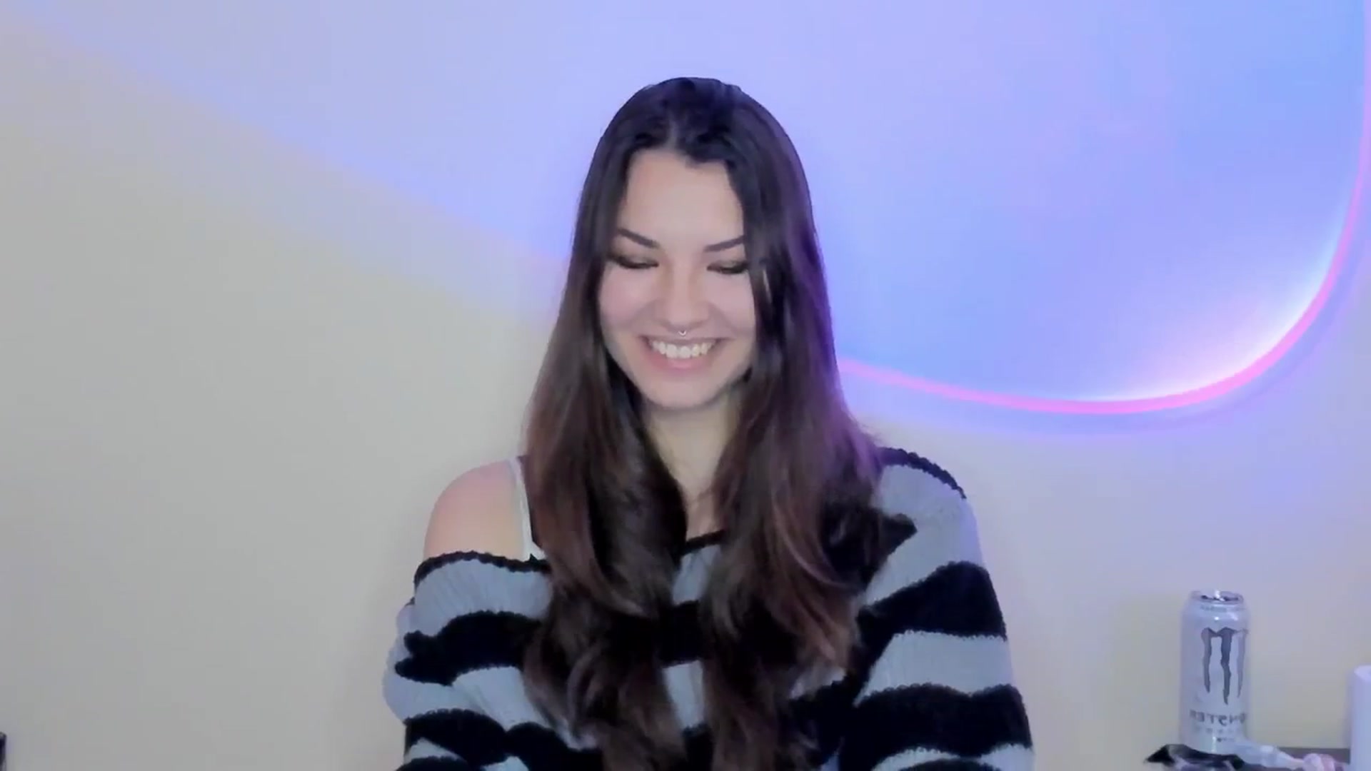 Gallery image thumbnail from AmnesiaGirl1's myfreecams stream on, 04/25/2026, 17:49 image 4 of 20