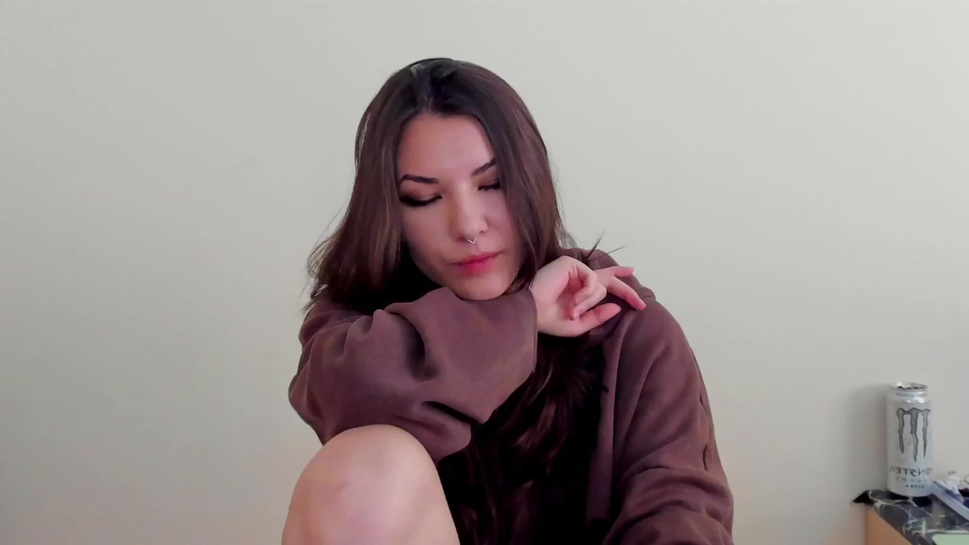 Gallery image thumbnail from AmnesiaGirl1's myfreecams stream on, 04/29/2026, 15:18 image 11 of 20