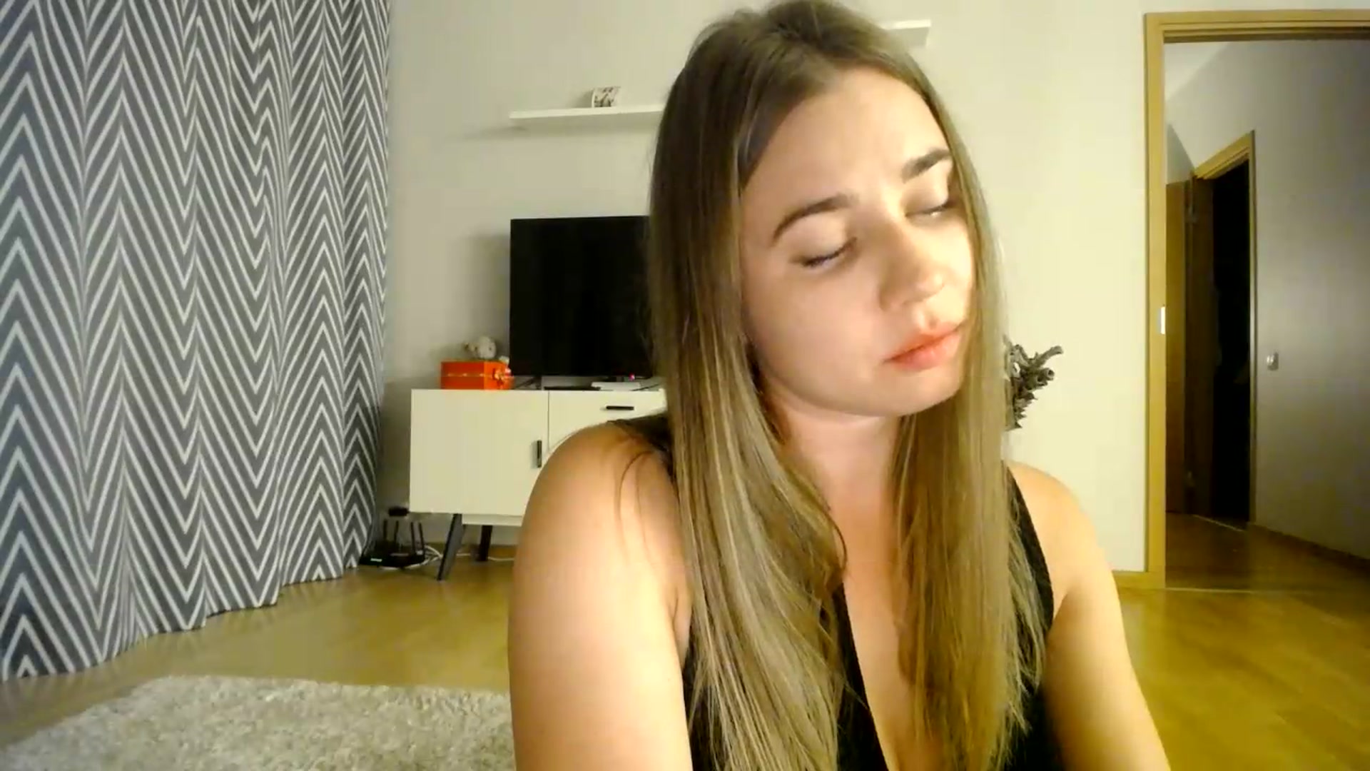 Gallery image thumbnail from AmoAmour's myfreecams stream on, 08/07/2026, 22:10 image 8 of 20