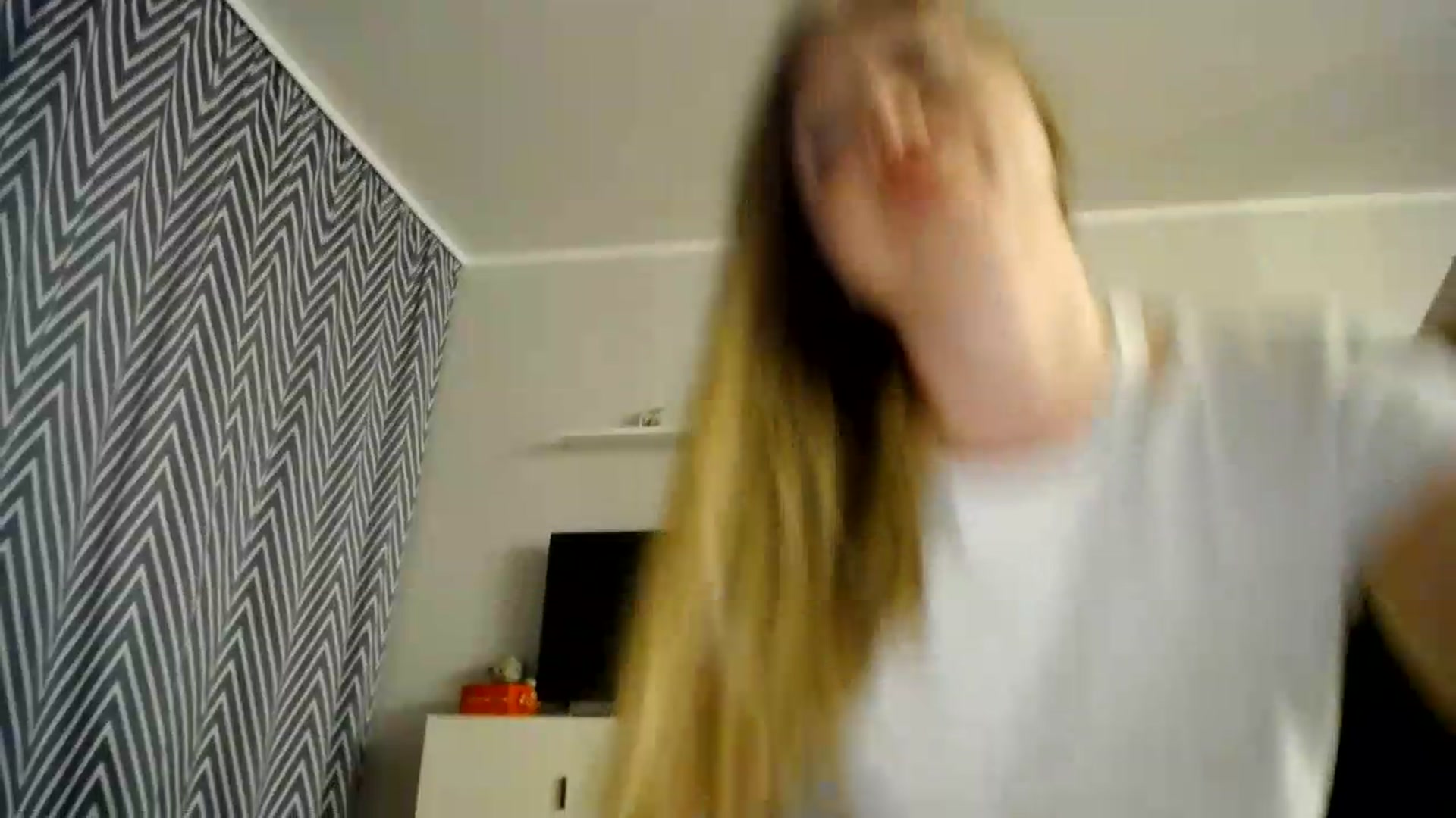 Gallery image thumbnail from AmoAmour's myfreecams stream on, 08/14/2026, 20:23 image 16 of 20