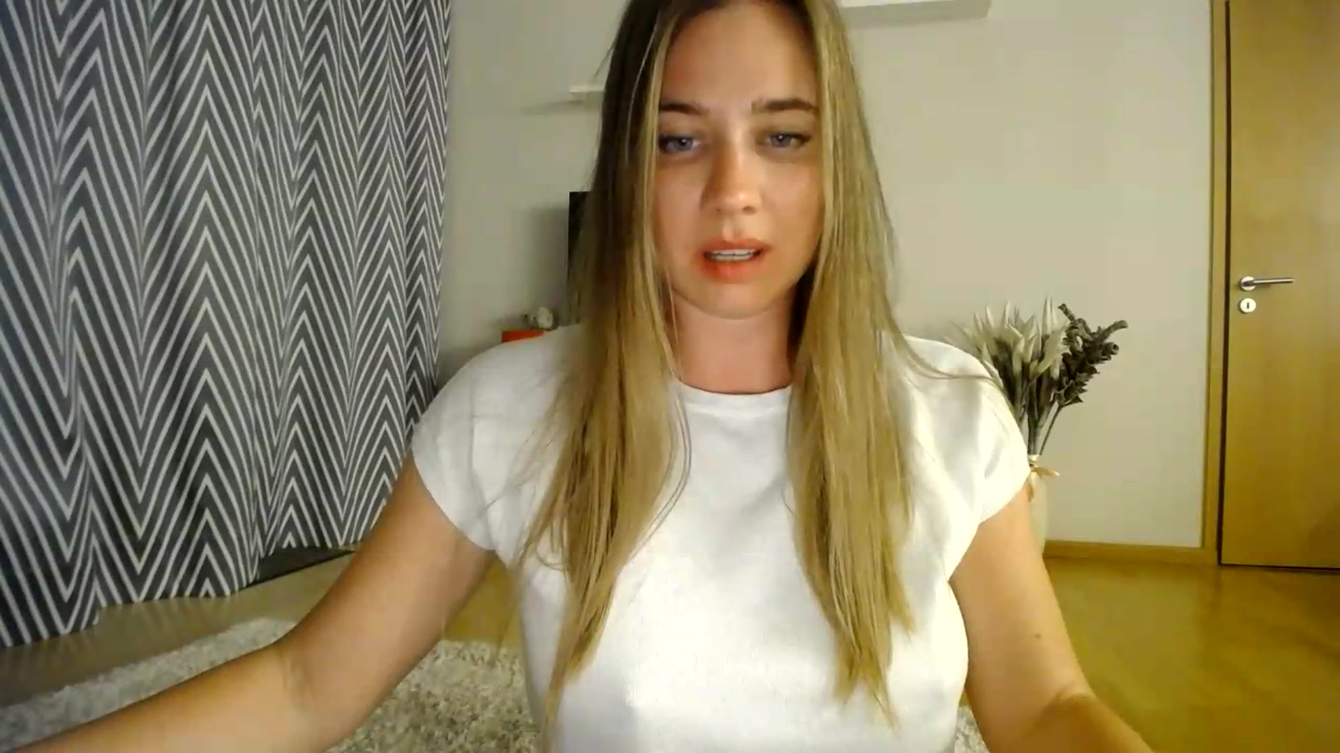 Gallery image thumbnail from AmoAmour's myfreecams stream on, 08/14/2026, 21:09 image 8 of 20