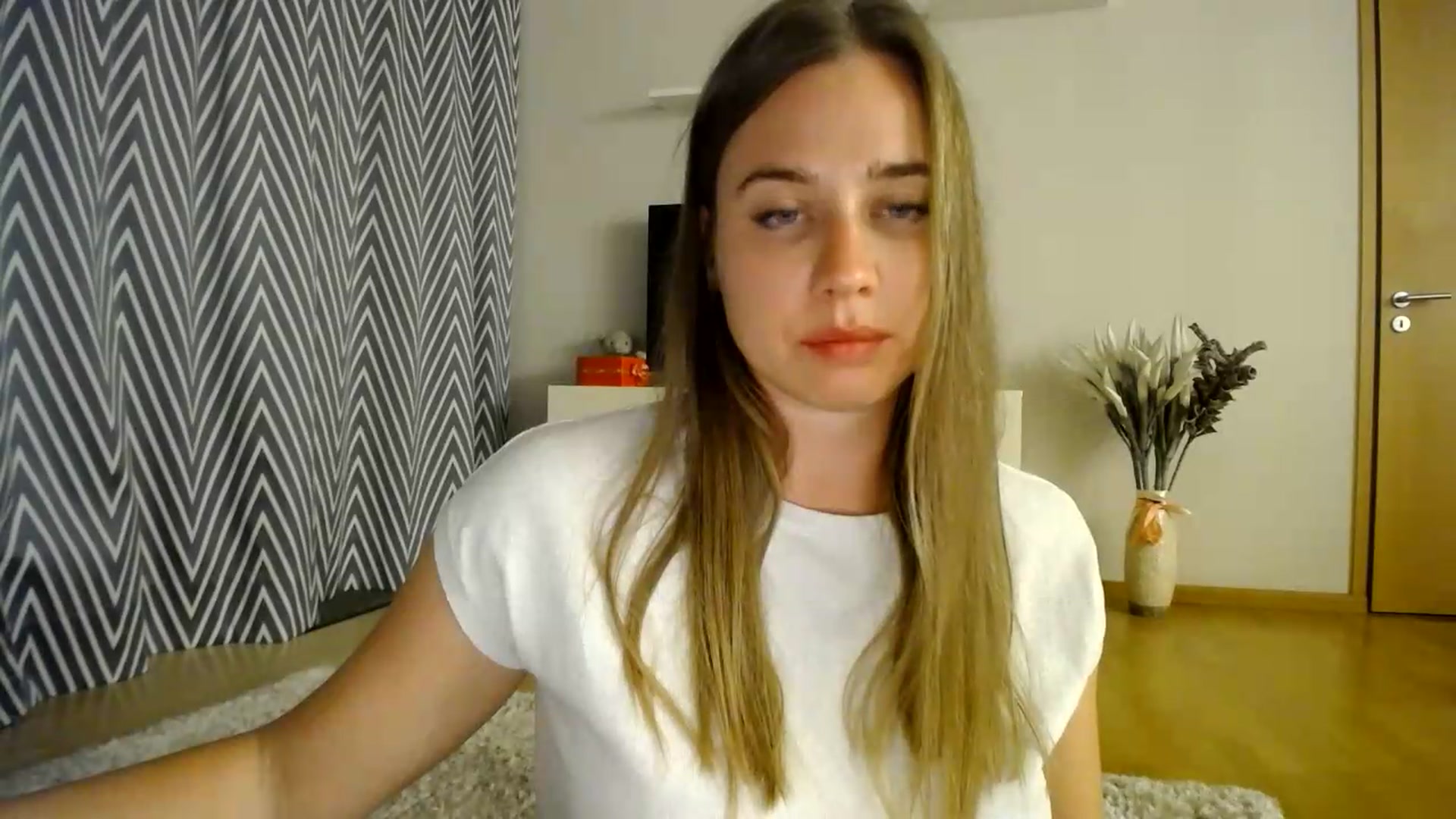 Gallery image thumbnail from AmoAmour's myfreecams stream on, 08/14/2026, 21:09 image 11 of 20