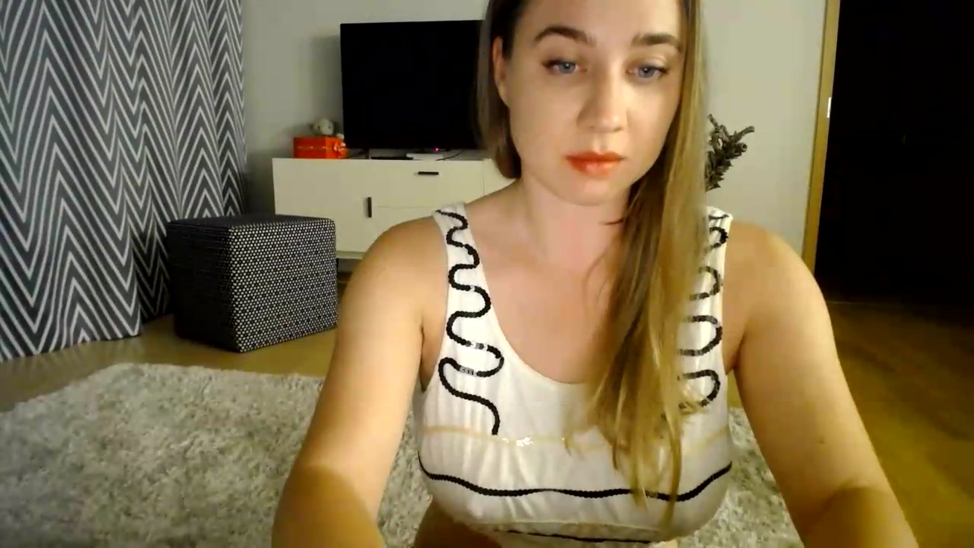 Gallery image thumbnail from AmoAmour's myfreecams stream on, 08/25/2026, 20:44 image 13 of 20