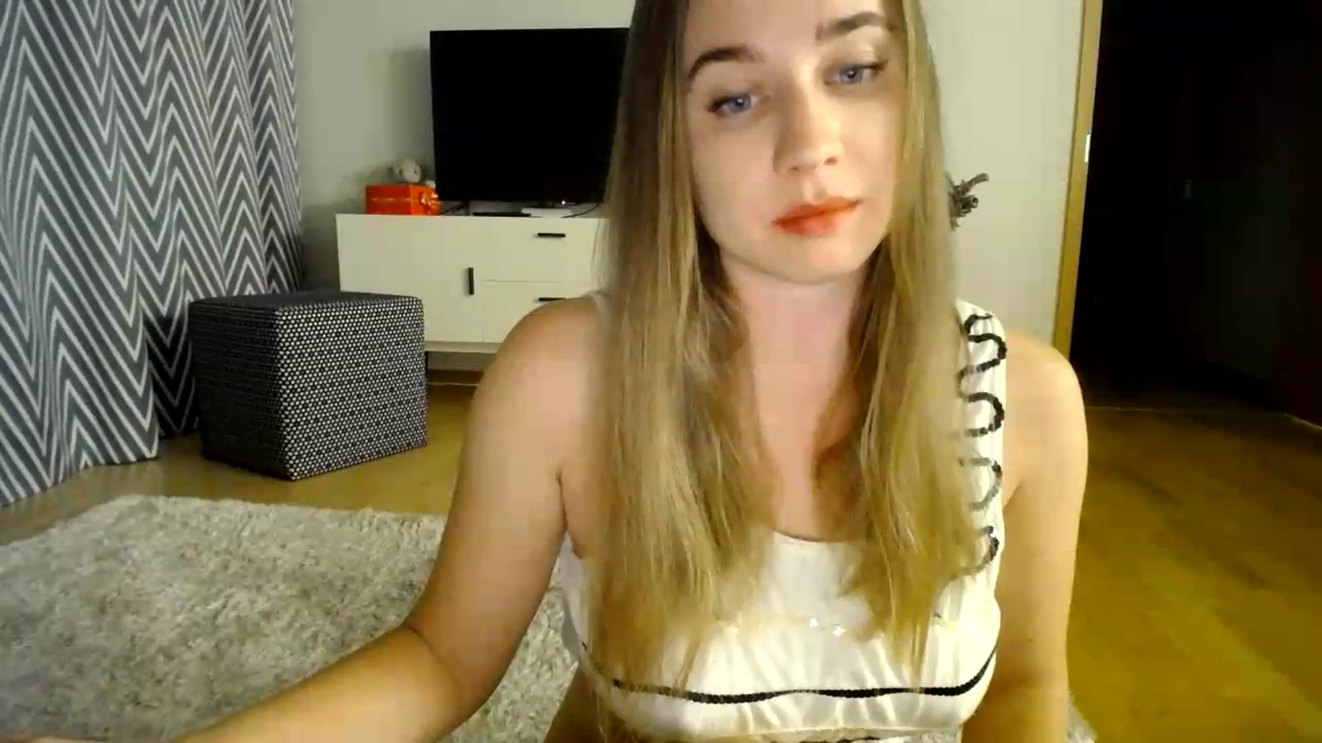 Gallery image thumbnail from AmoAmour's myfreecams stream on, 08/25/2026, 20:44 image 8 of 20