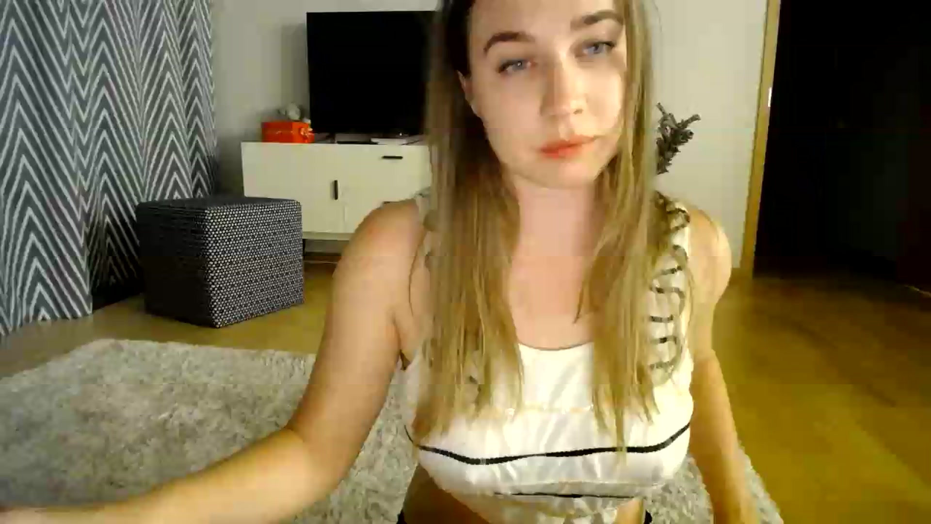 Gallery image thumbnail from AmoAmour's myfreecams stream on, 08/25/2026, 21:50 image 1 of 20
