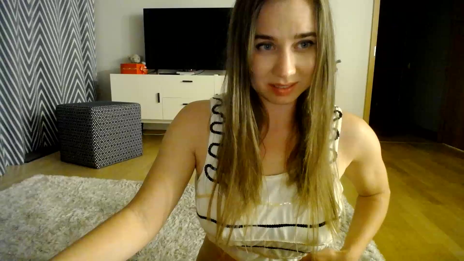 Gallery image thumbnail from AmoAmour's myfreecams stream on, 08/25/2026, 21:50 image 12 of 20