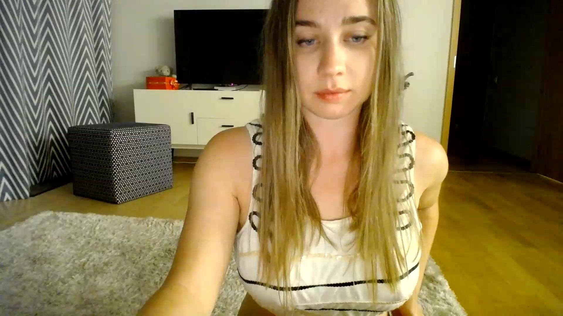 Gallery image thumbnail from AmoAmour's myfreecams stream on, 08/25/2026, 21:50 image 16 of 20