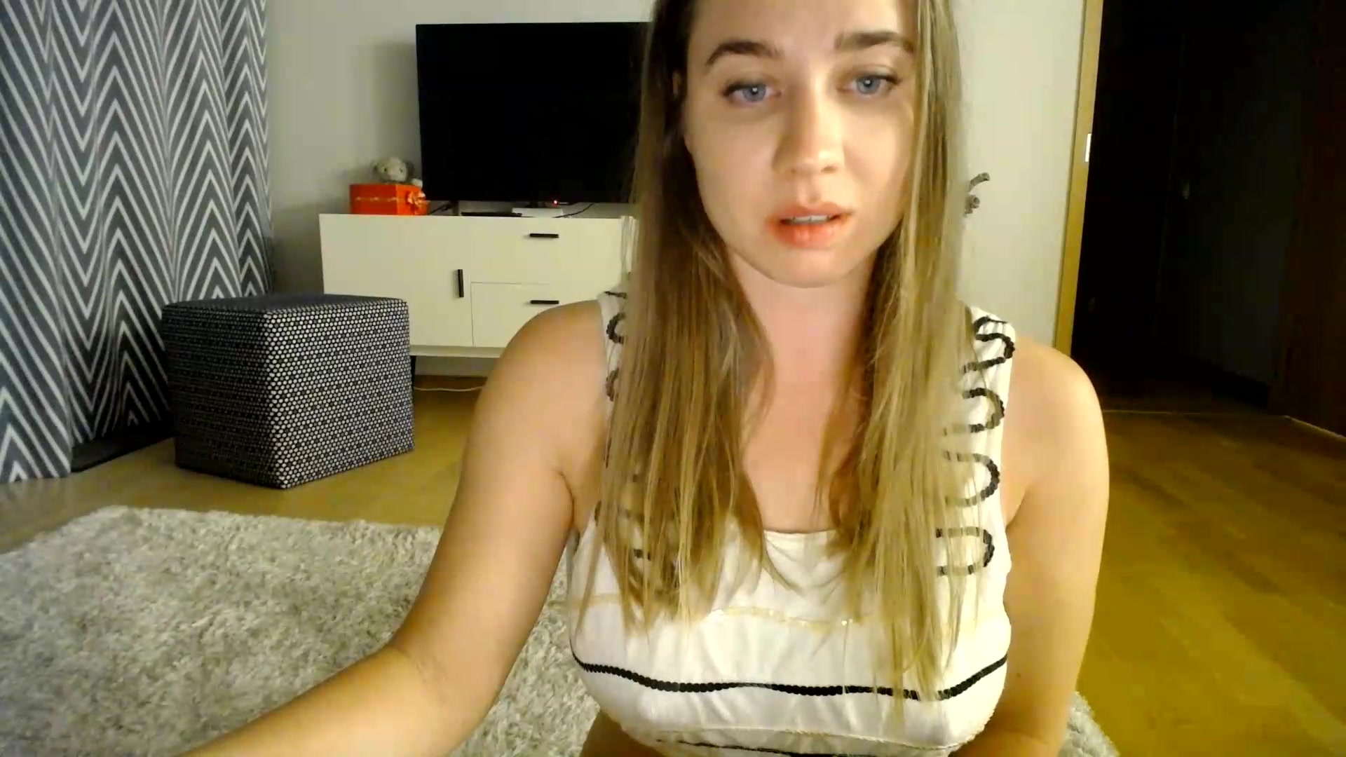 Gallery image thumbnail from AmoAmour's myfreecams stream on, 08/25/2026, 21:50 image 17 of 20