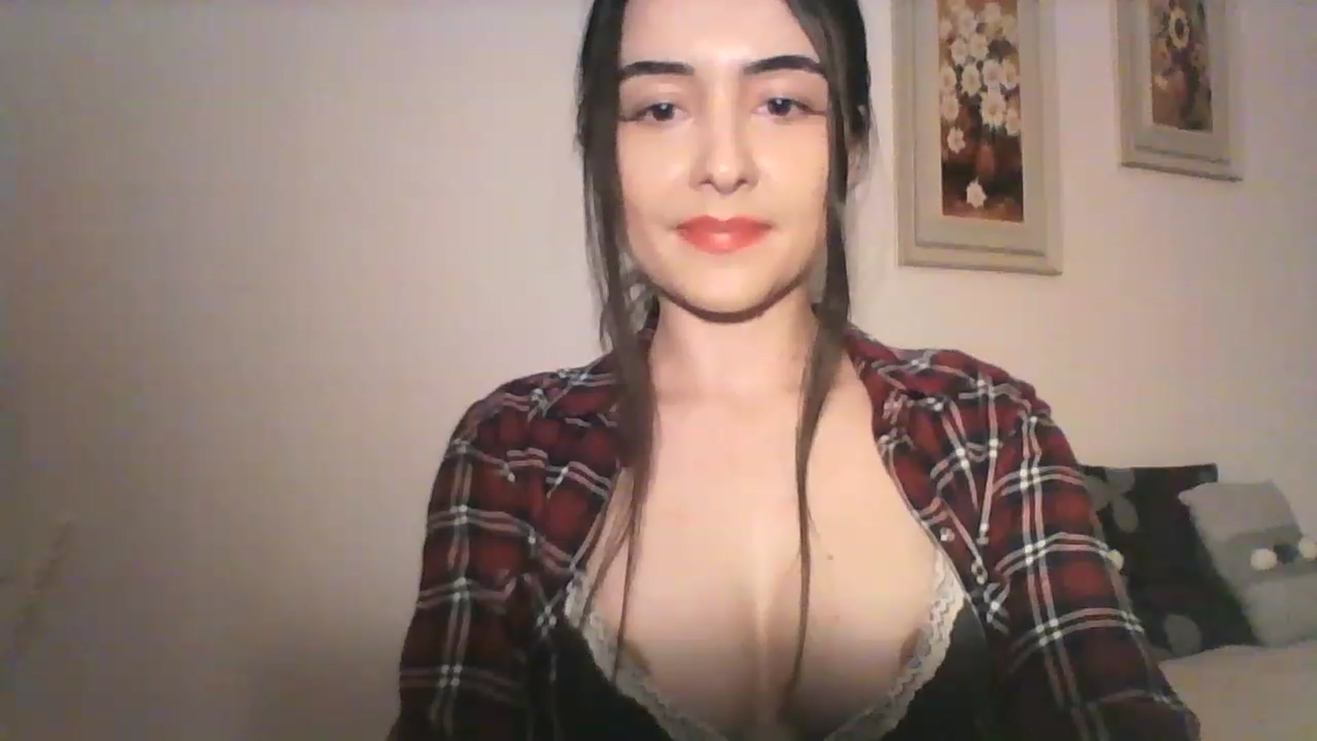 Gallery image thumbnail from AmoraLynn's myfreecams stream on, 11/20/2022, 24:38 image 8 of 20