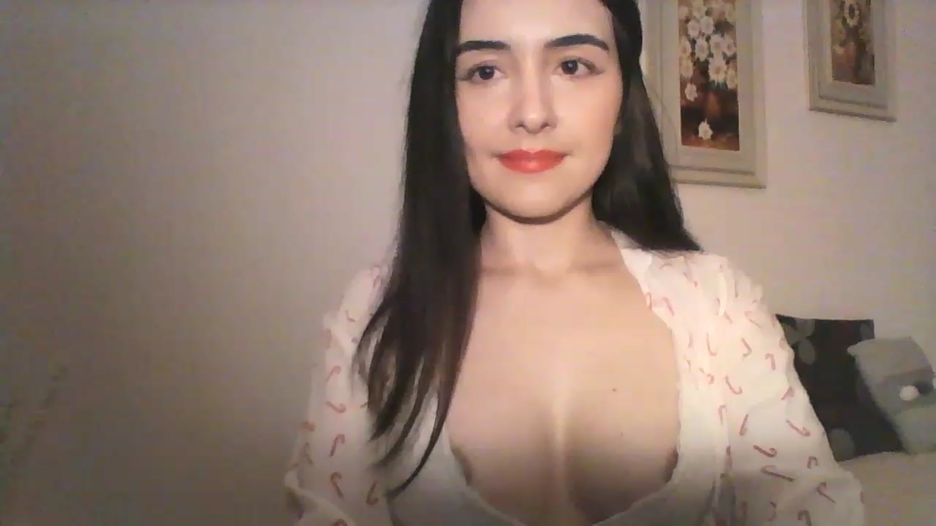 Gallery image thumbnail from AmoraLynn's myfreecams stream on, 11/25/2022, 23:43 image 3 of 20