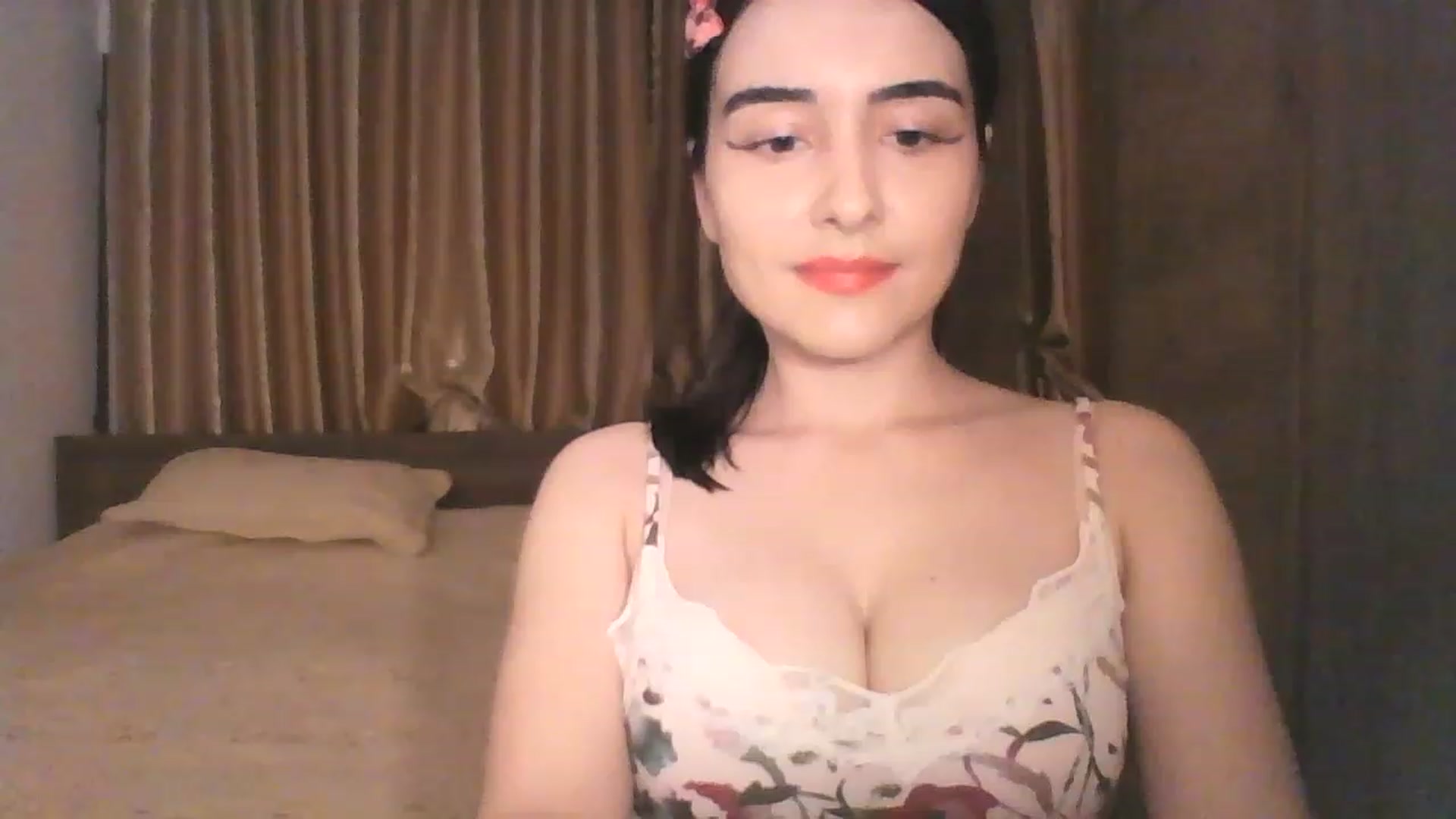 Gallery image thumbnail from AmoraLynn's myfreecams stream on, 12/29/2022, 21:03 image 1 of 20