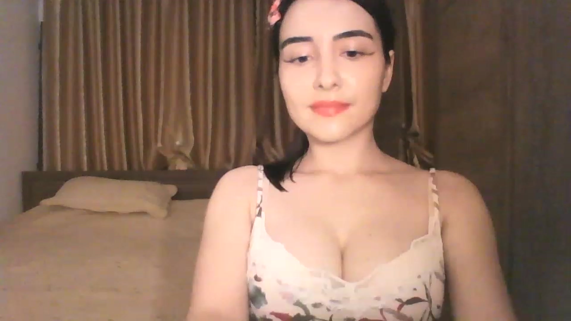 Gallery image thumbnail from AmoraLynn's myfreecams stream on, 12/29/2022, 21:03 image 16 of 20