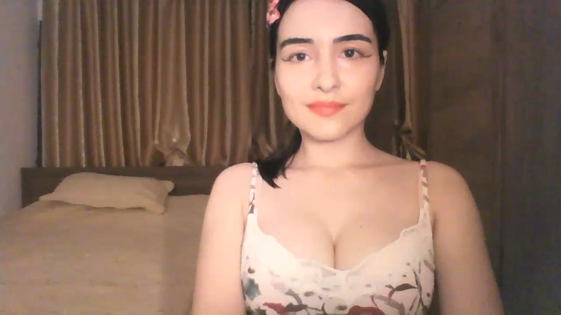 Gallery image thumbnail from AmoraLynn's myfreecams stream on, 12/29/2022, 21:03 image 13 of 20