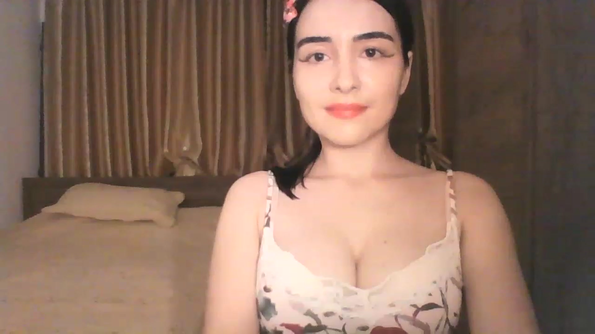 Gallery image thumbnail from AmoraLynn's myfreecams stream on, 12/29/2022, 21:03 image 12 of 20