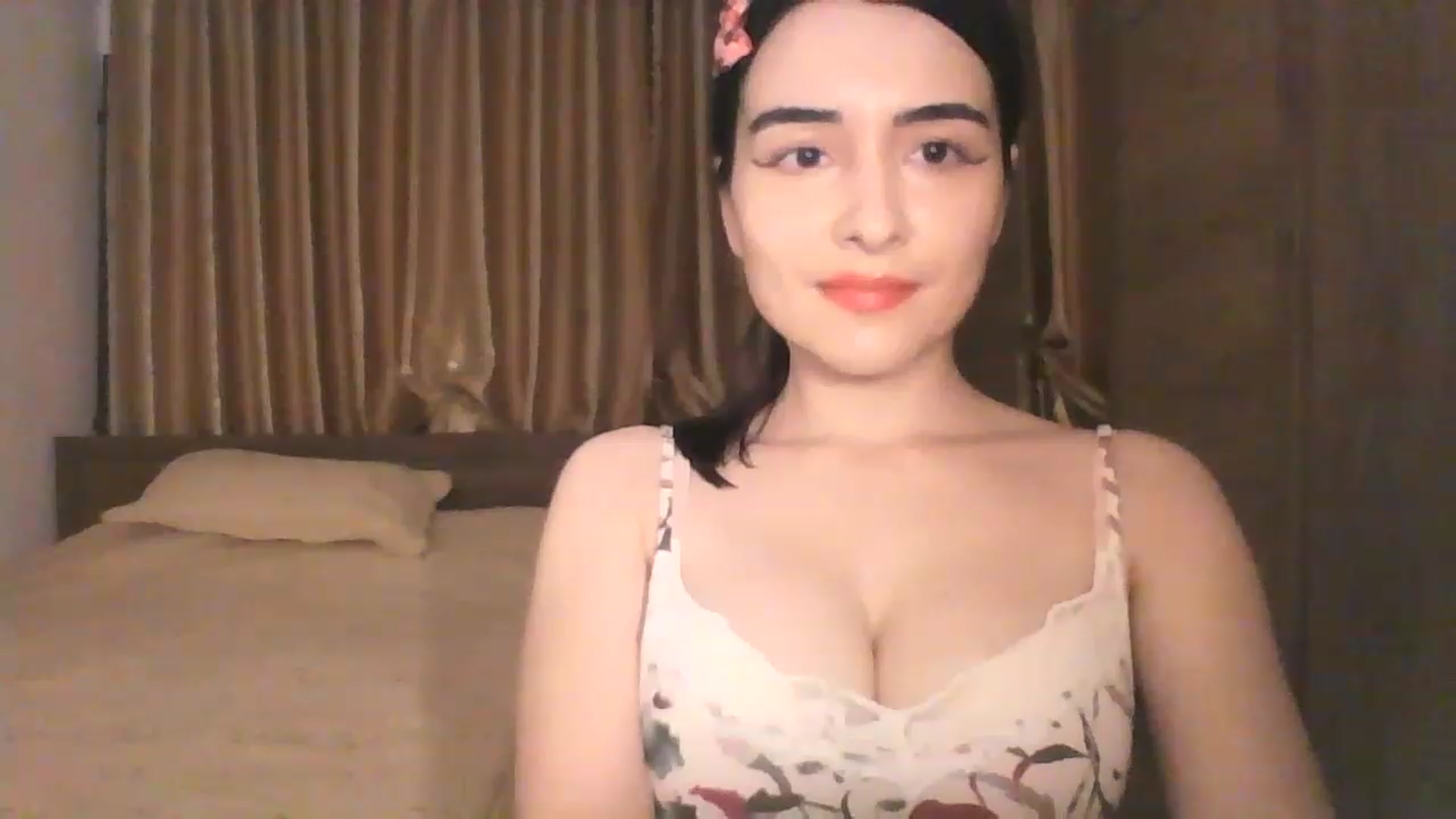 Gallery image thumbnail from AmoraLynn's myfreecams stream on, 12/29/2022, 21:03 image 18 of 20