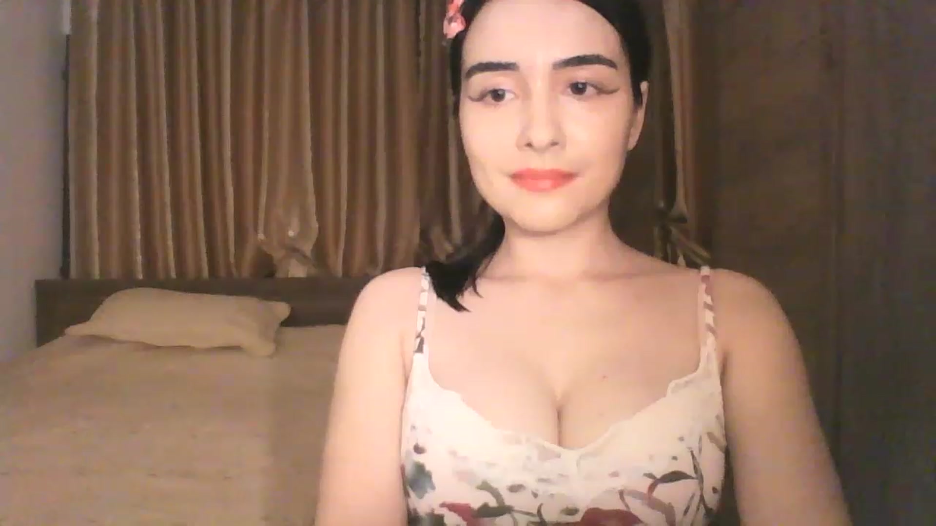 Gallery image thumbnail from AmoraLynn's myfreecams stream on, 12/29/2022, 21:03 image 11 of 20