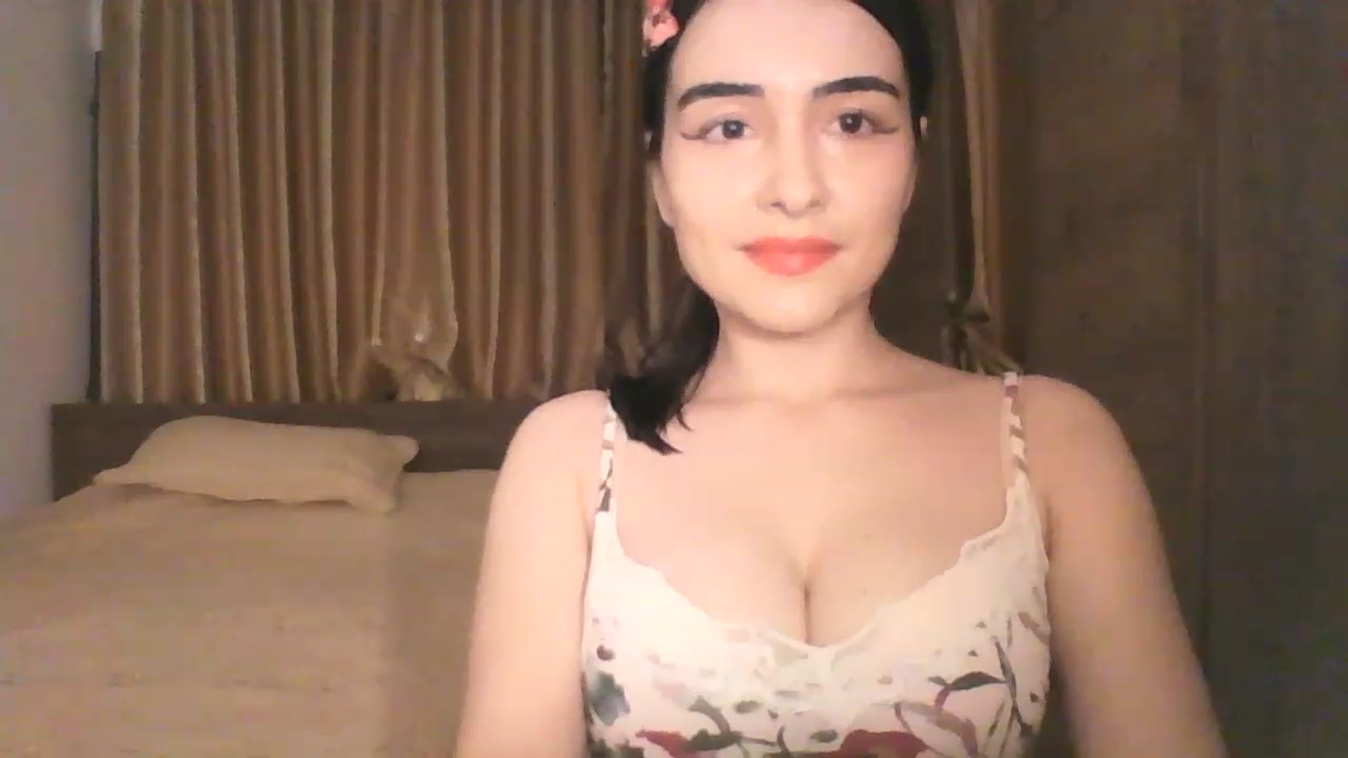 Gallery image thumbnail from AmoraLynn's myfreecams stream on, 12/29/2022, 21:03 image 3 of 20