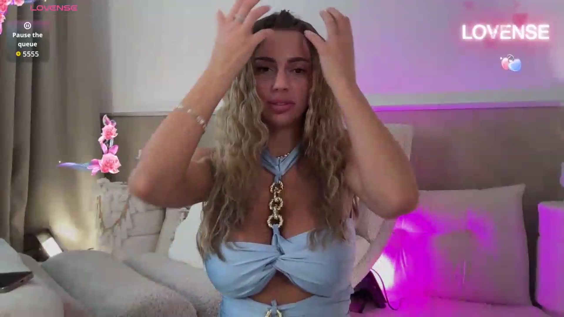 Gallery image thumbnail from Amorenaa's myfreecams stream on, 08/31/2026, 05:21 image 18 of 20