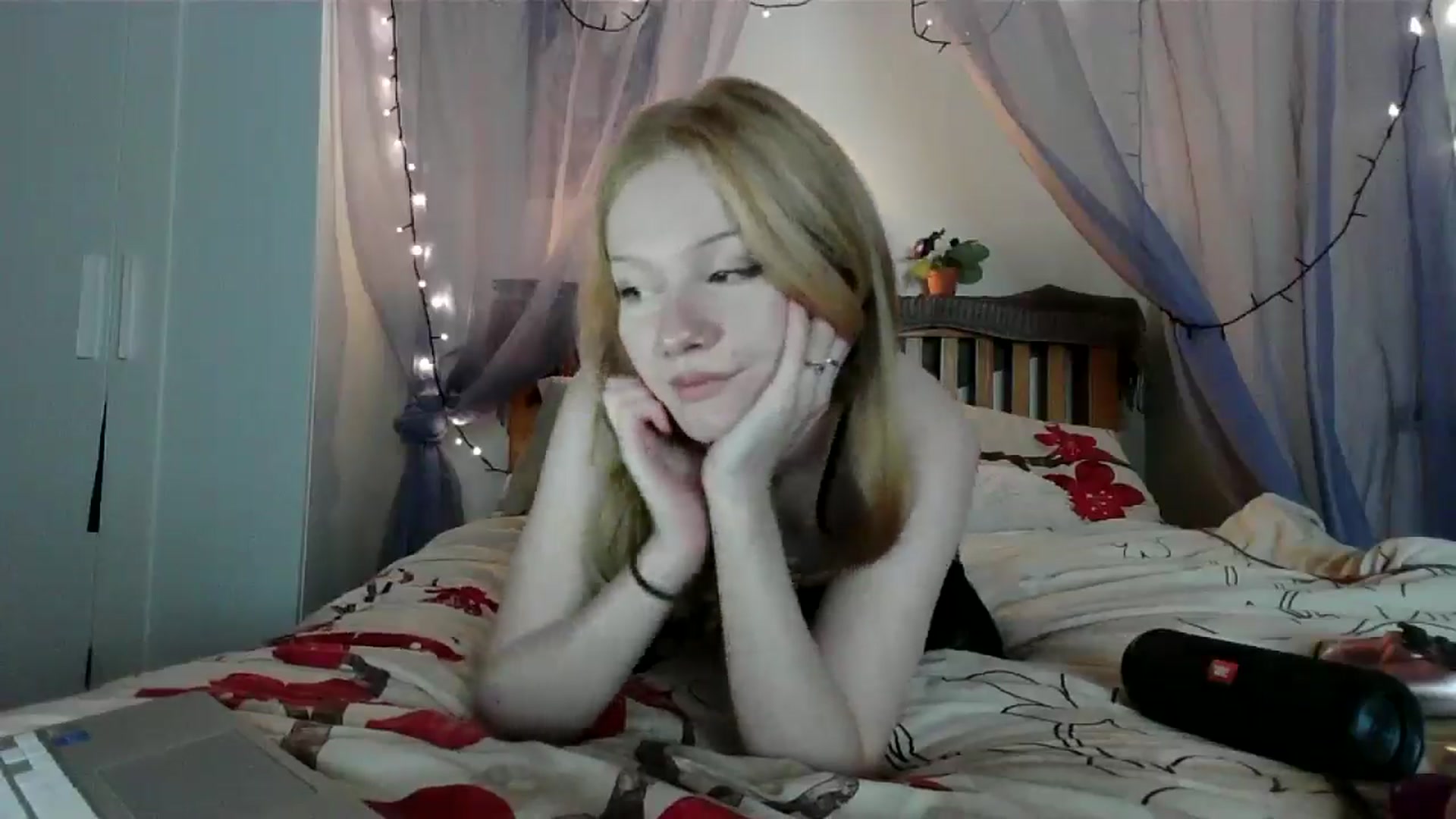 Gallery image thumbnail from Amuse_xxx's myfreecams stream on, 09/04/2024, 21:19 image 20 of 20