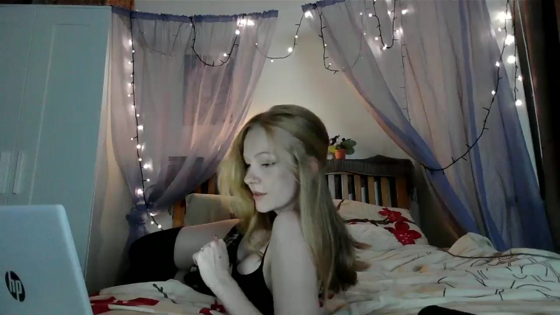 Gallery image thumbnail from Amuse_xxx's myfreecams stream on, 09/04/2024, 21:19 image 3 of 20