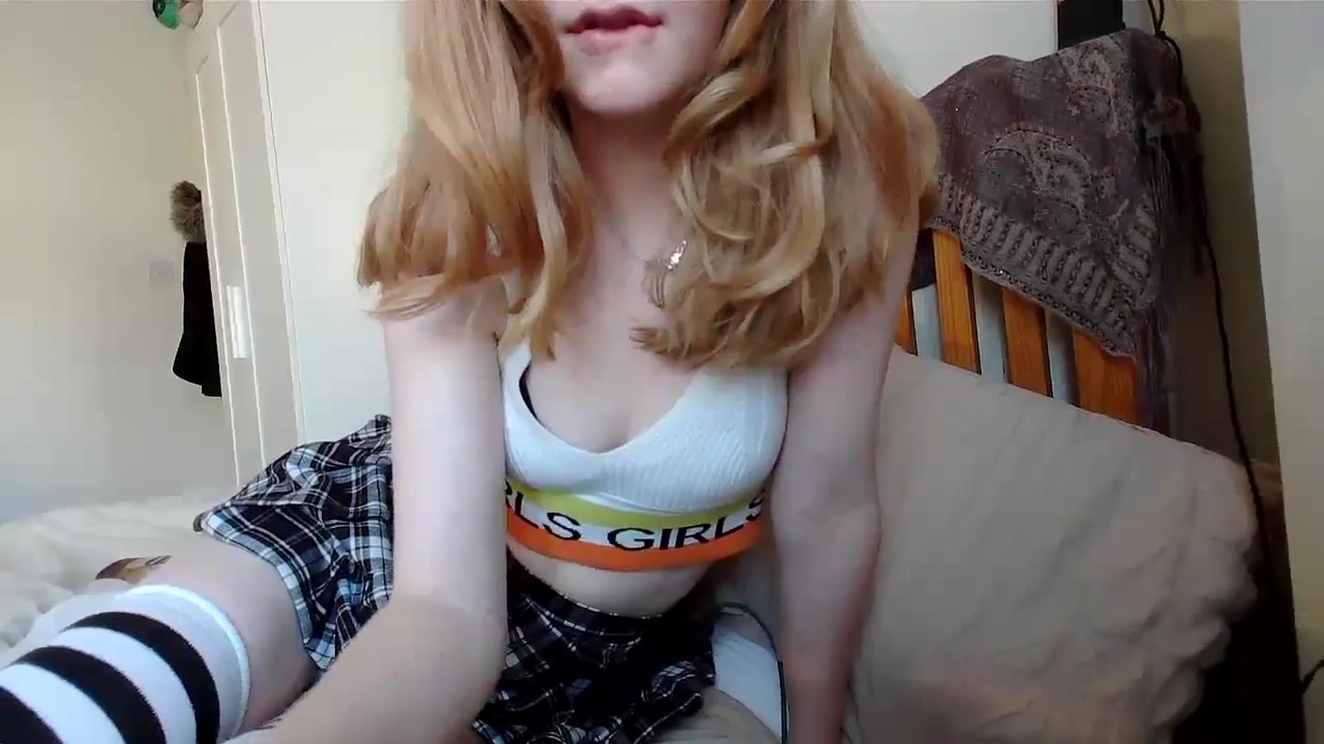 Gallery image thumbnail from Amuse_xxx's myfreecams stream on, 09/16/2024, 15:24 image 16 of 20